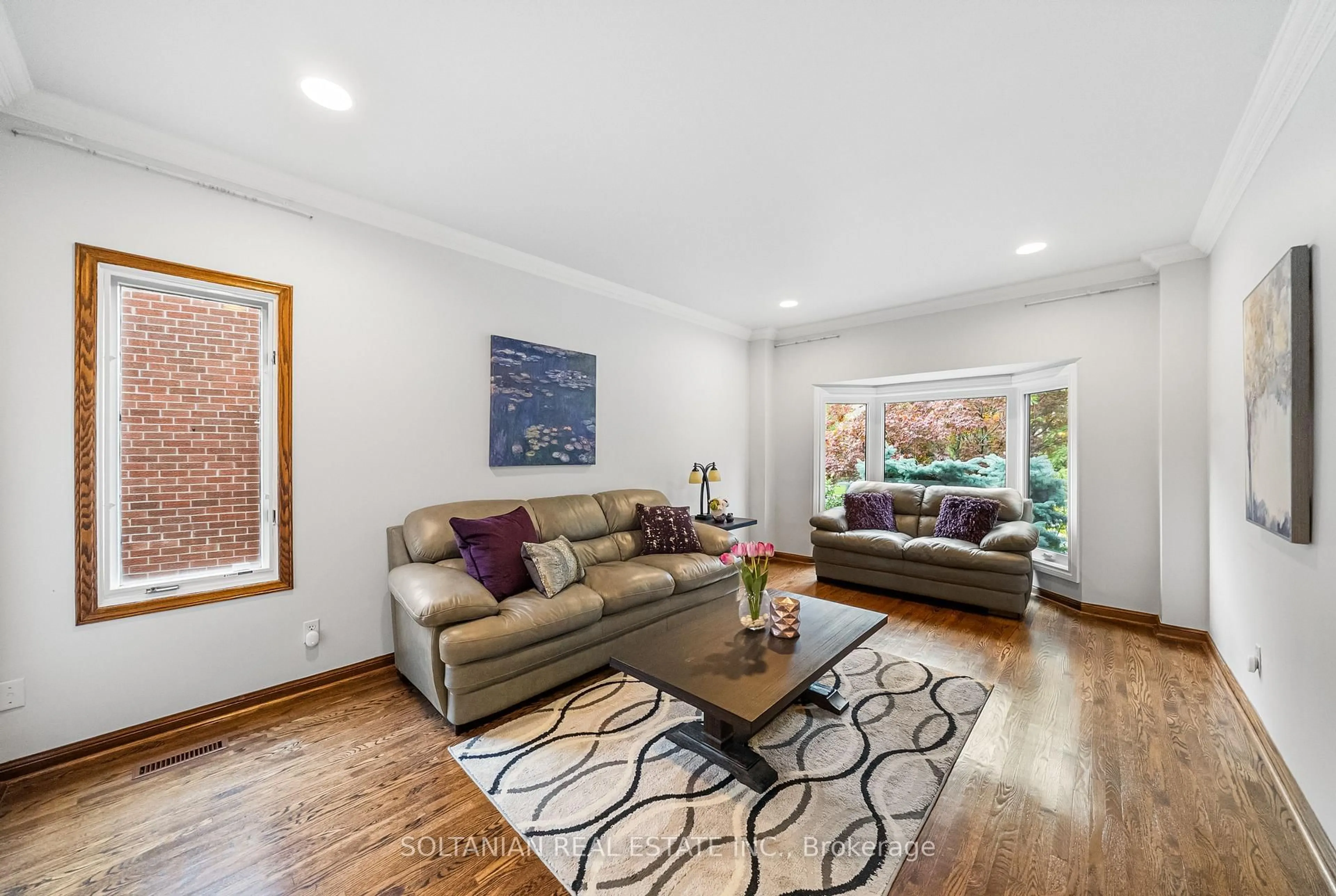 Living room with furniture, unknown for 15 Wideford Pl, Toronto Ontario M2M 4H3
