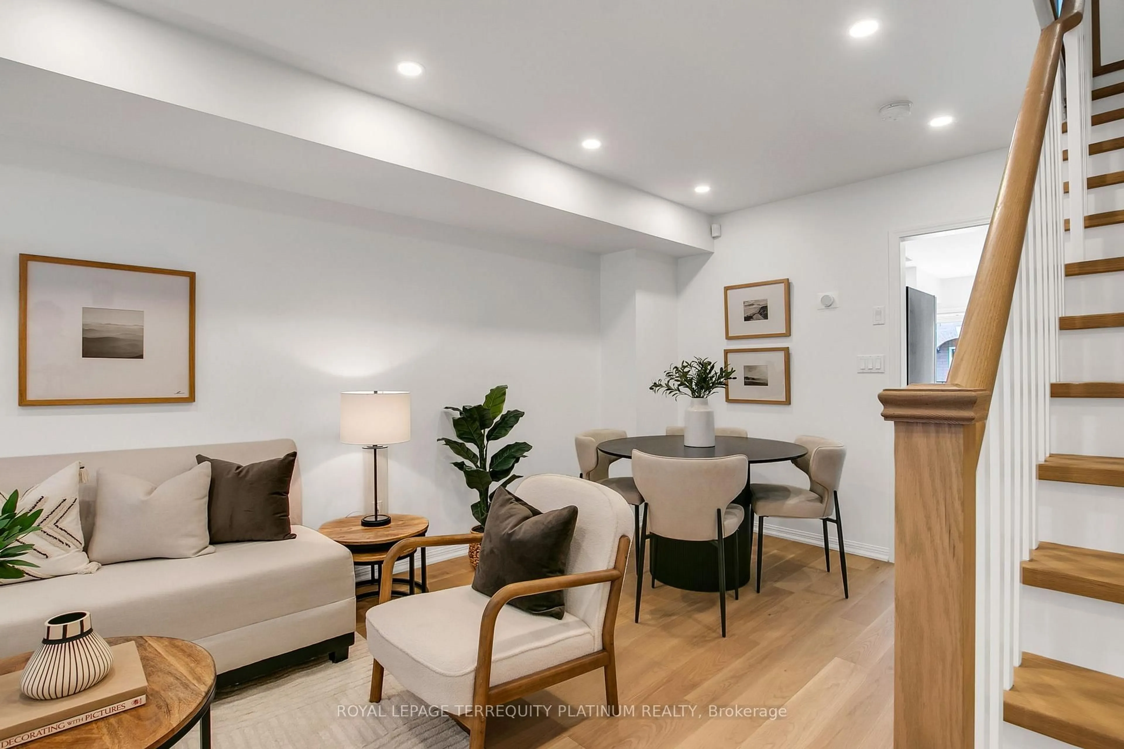 Living room with furniture, unknown for 151 Merton St #TH3, Toronto Ontario M4S 1A7