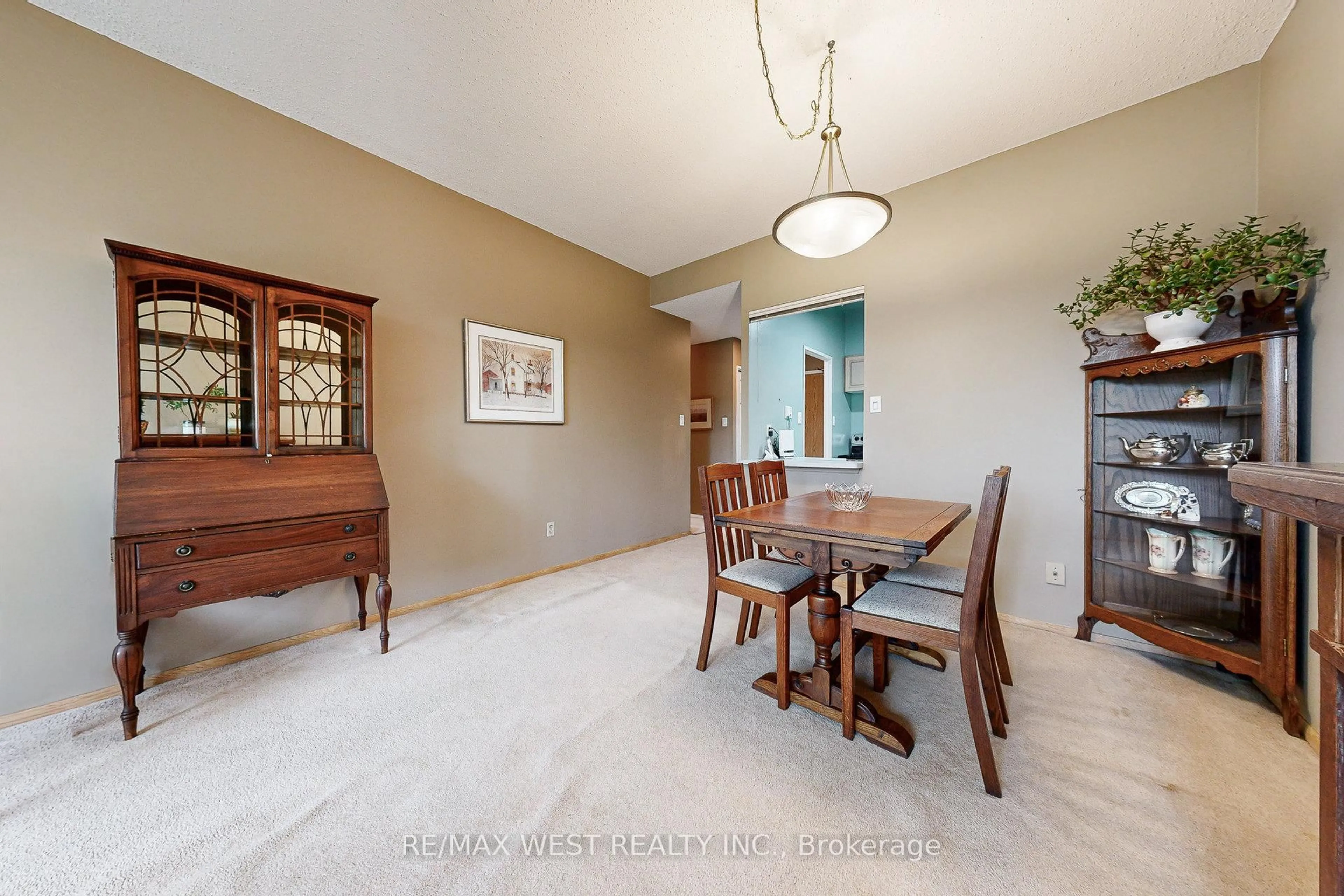 Dining room, unknown for 20 Fashion Rose Way #104, Toronto Ontario M2N 6B5