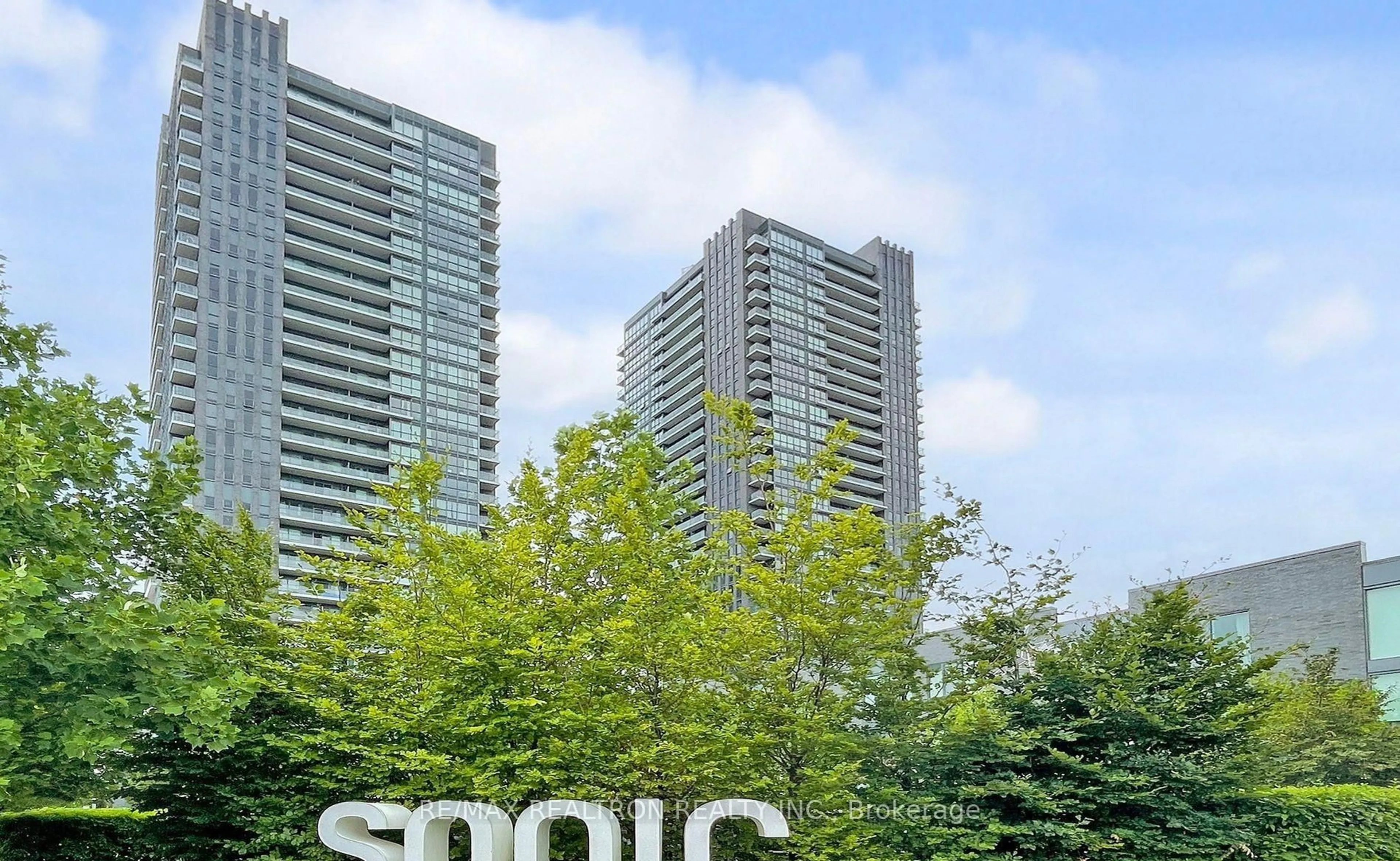 Unknown for 2 Sonic Way #2806, Toronto Ontario M3C 0P2