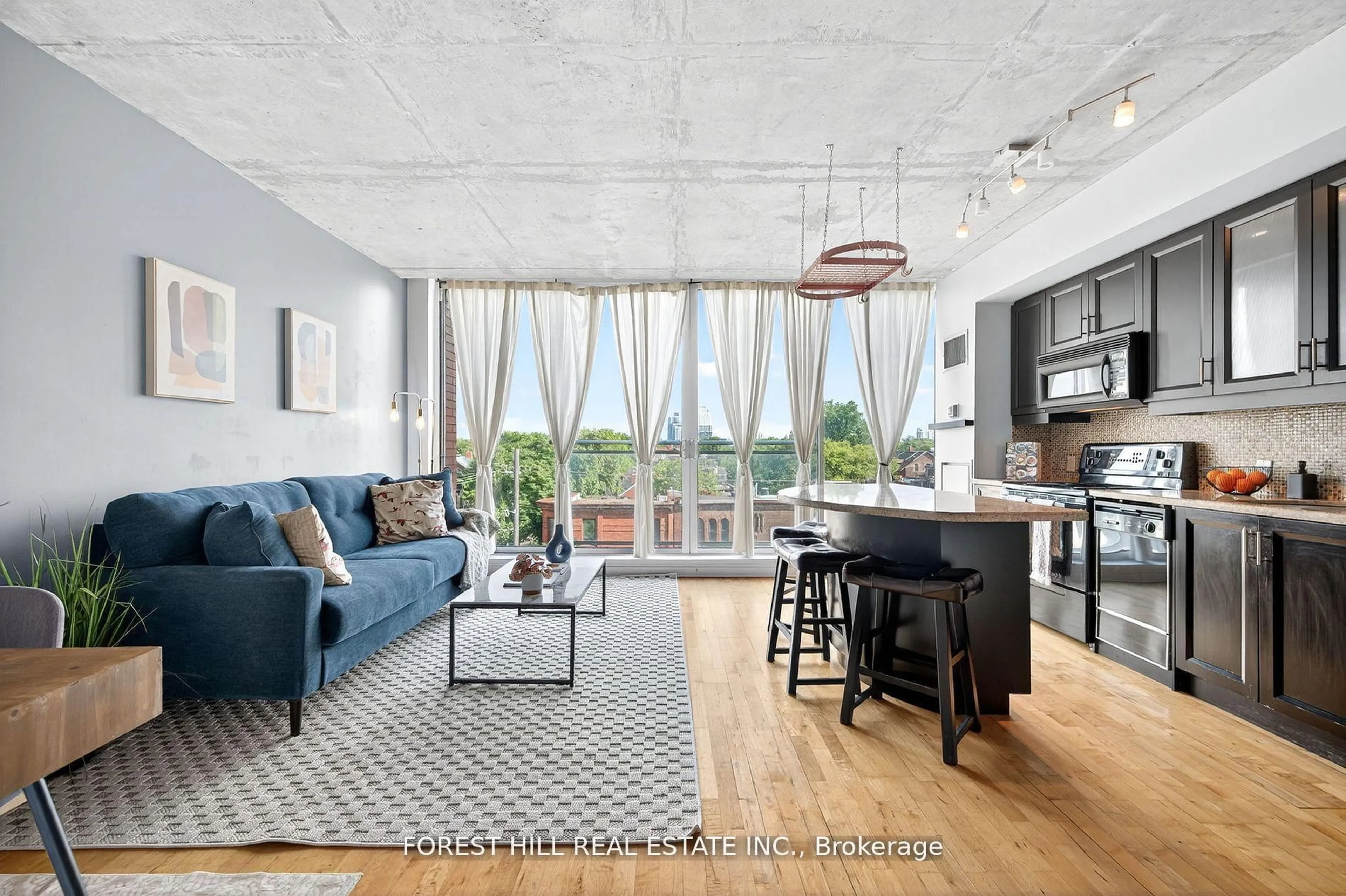 Living room with furniture, unknown for 301 Markham St #505, Toronto Ontario M6J 3X2