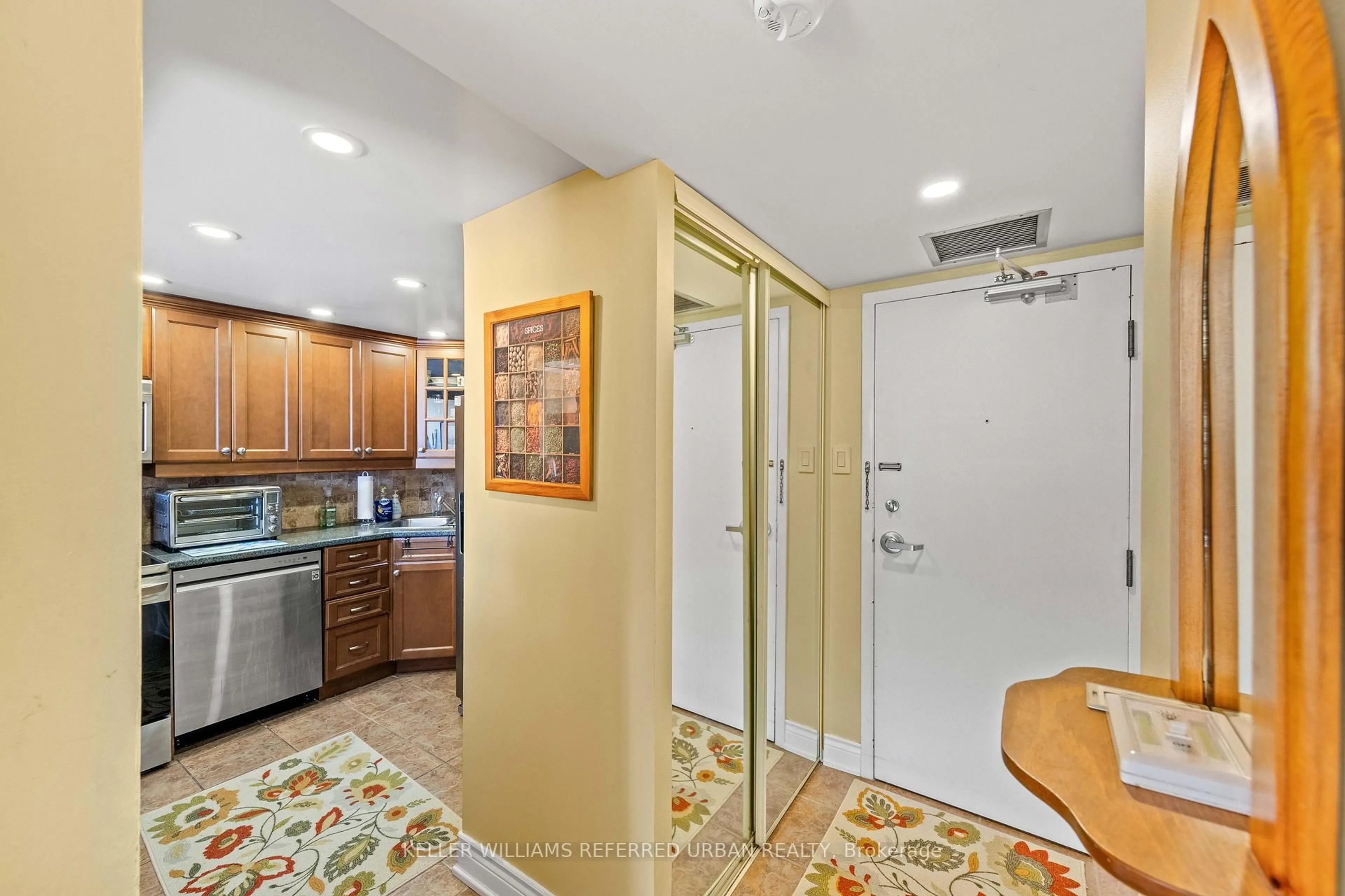 Unknown for 705 King St #413, Toronto Ontario M5V 2W8