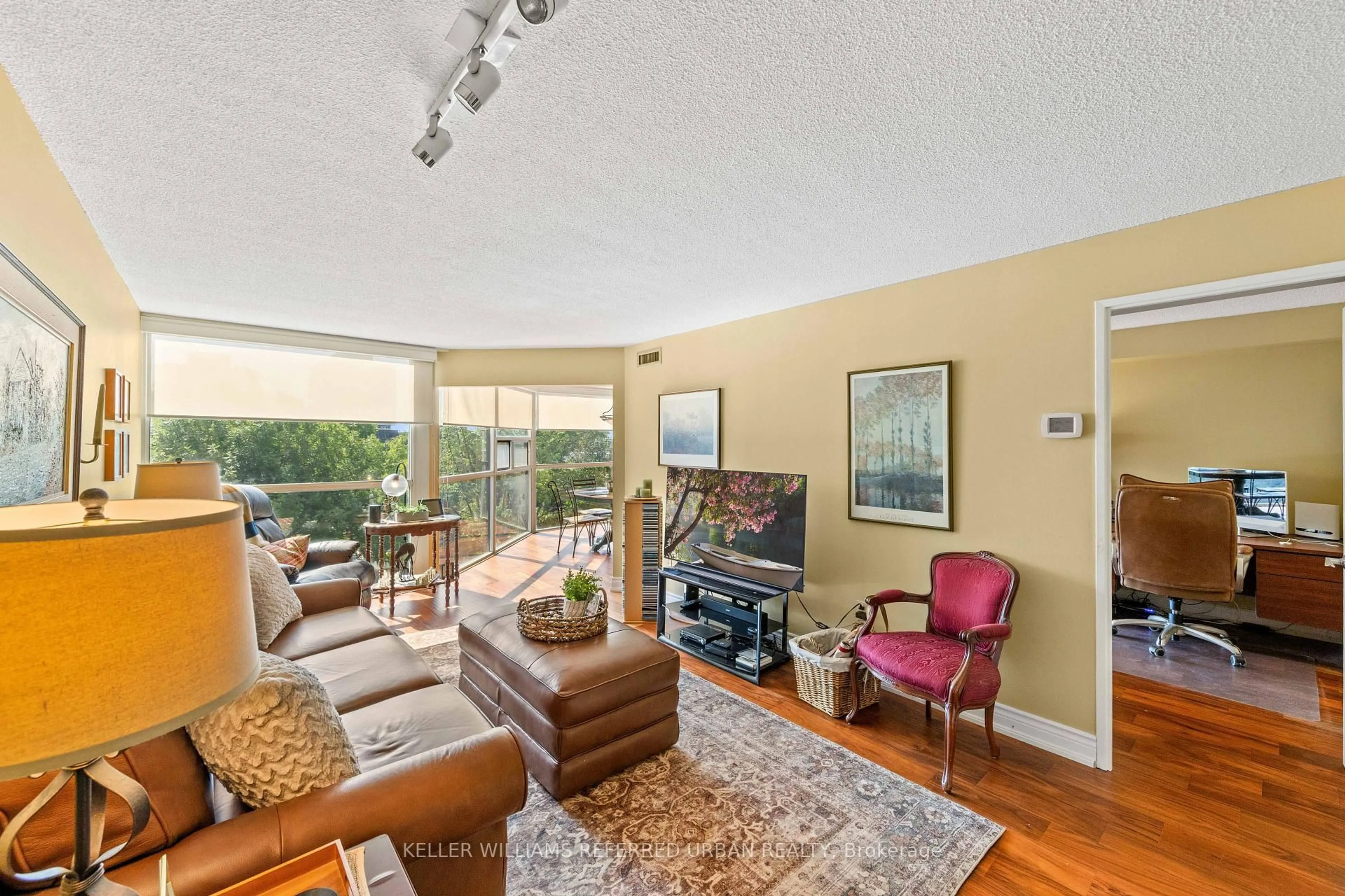Living room with furniture, unknown for 705 King St #413, Toronto Ontario M5V 2W8