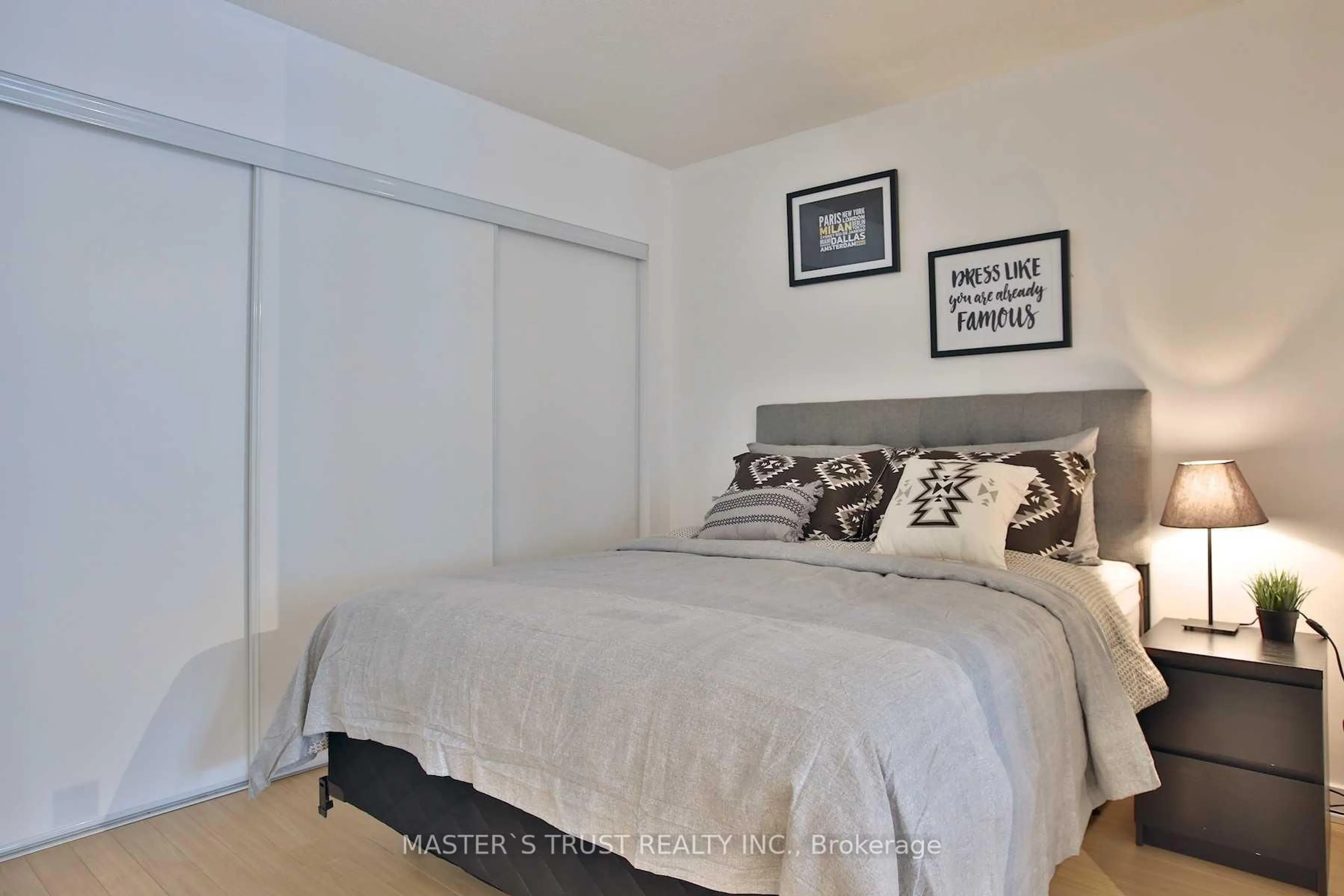 Bedroom with bed, unknown for 21 Iceboat Terr #932, Toronto Ontario M5V 4A9