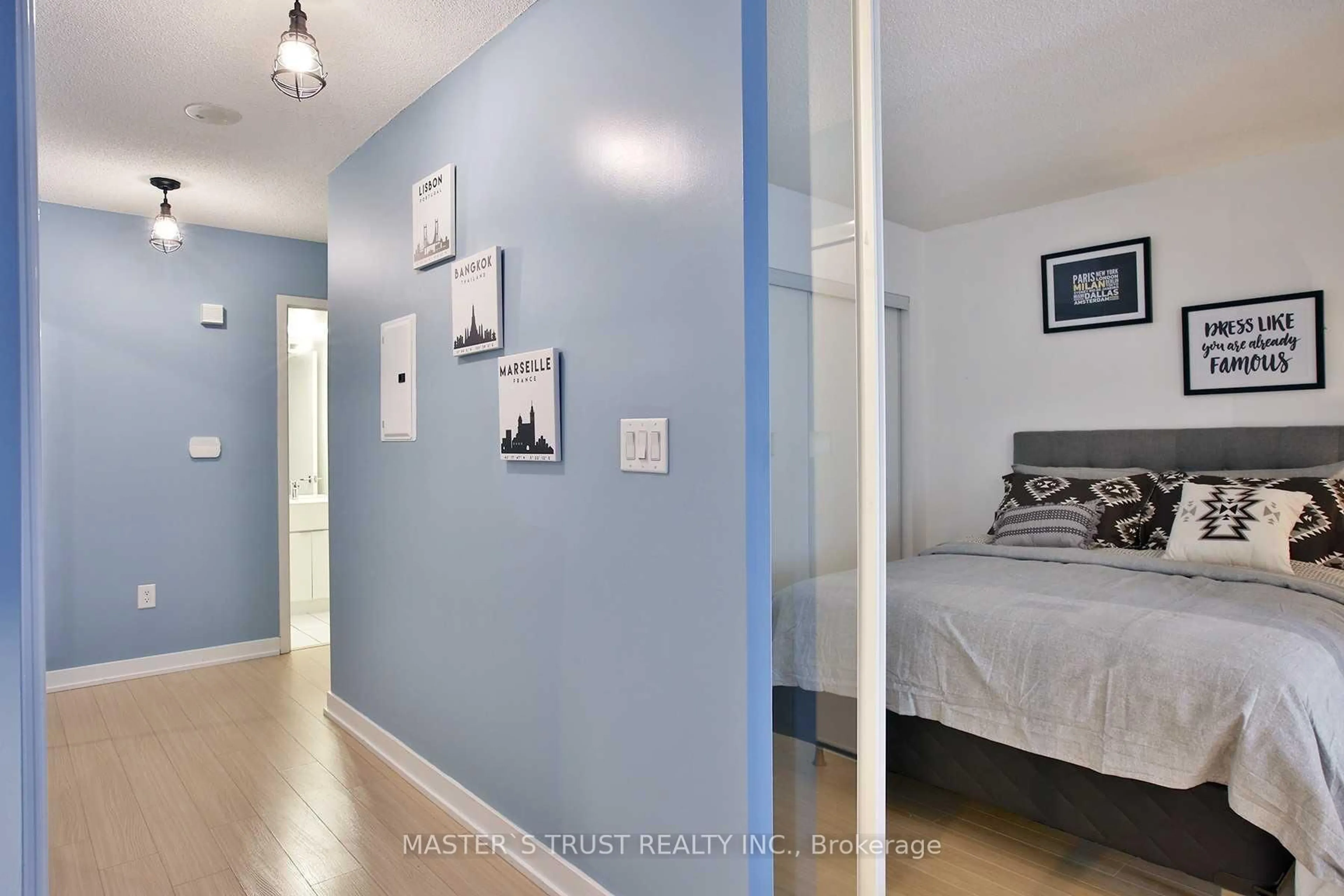 A pic of a room for 21 Iceboat Terr #932, Toronto Ontario M5V 4A9