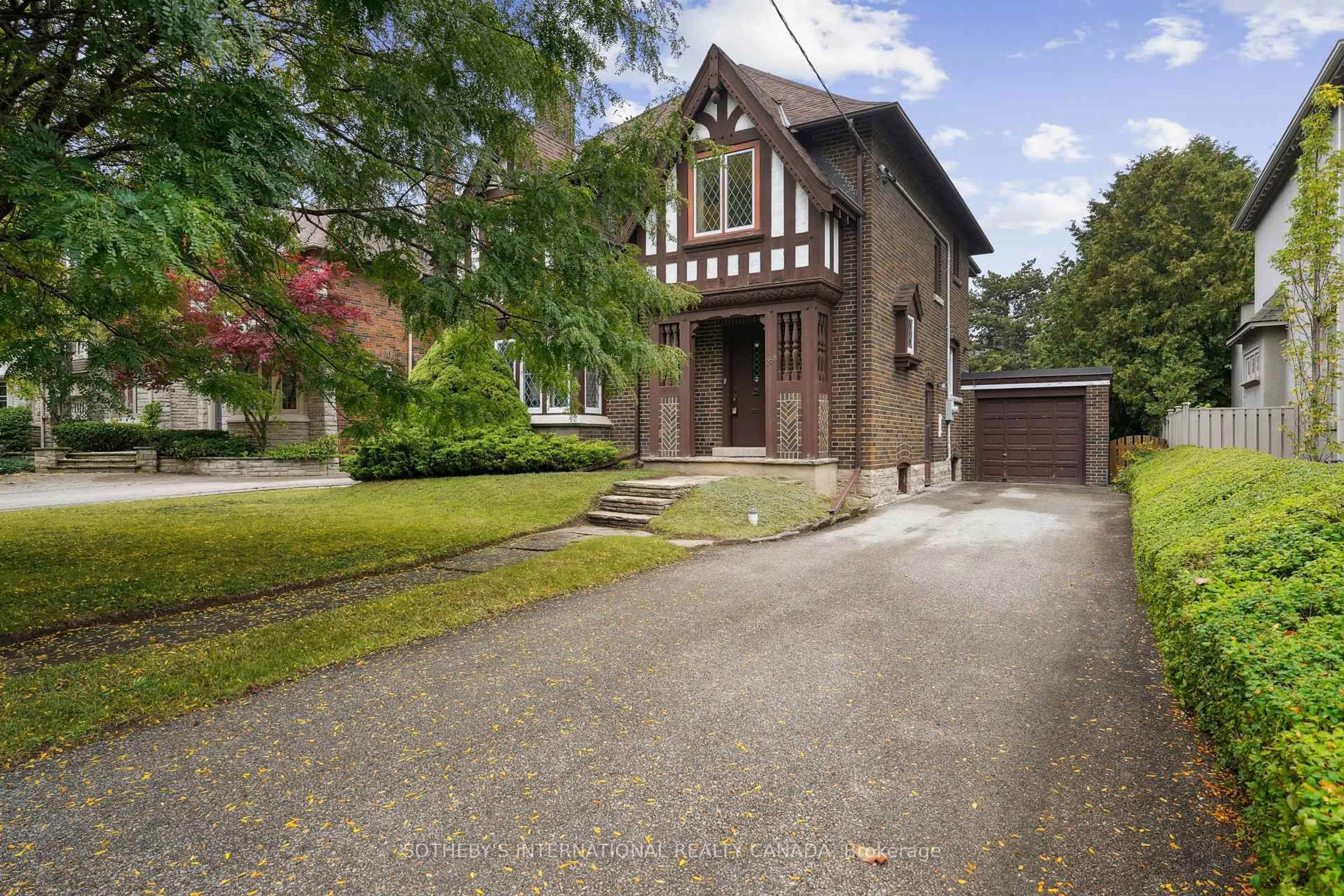Home with brick exterior material, street for 258 Lytton Blvd, Toronto Ontario M5N 1R6