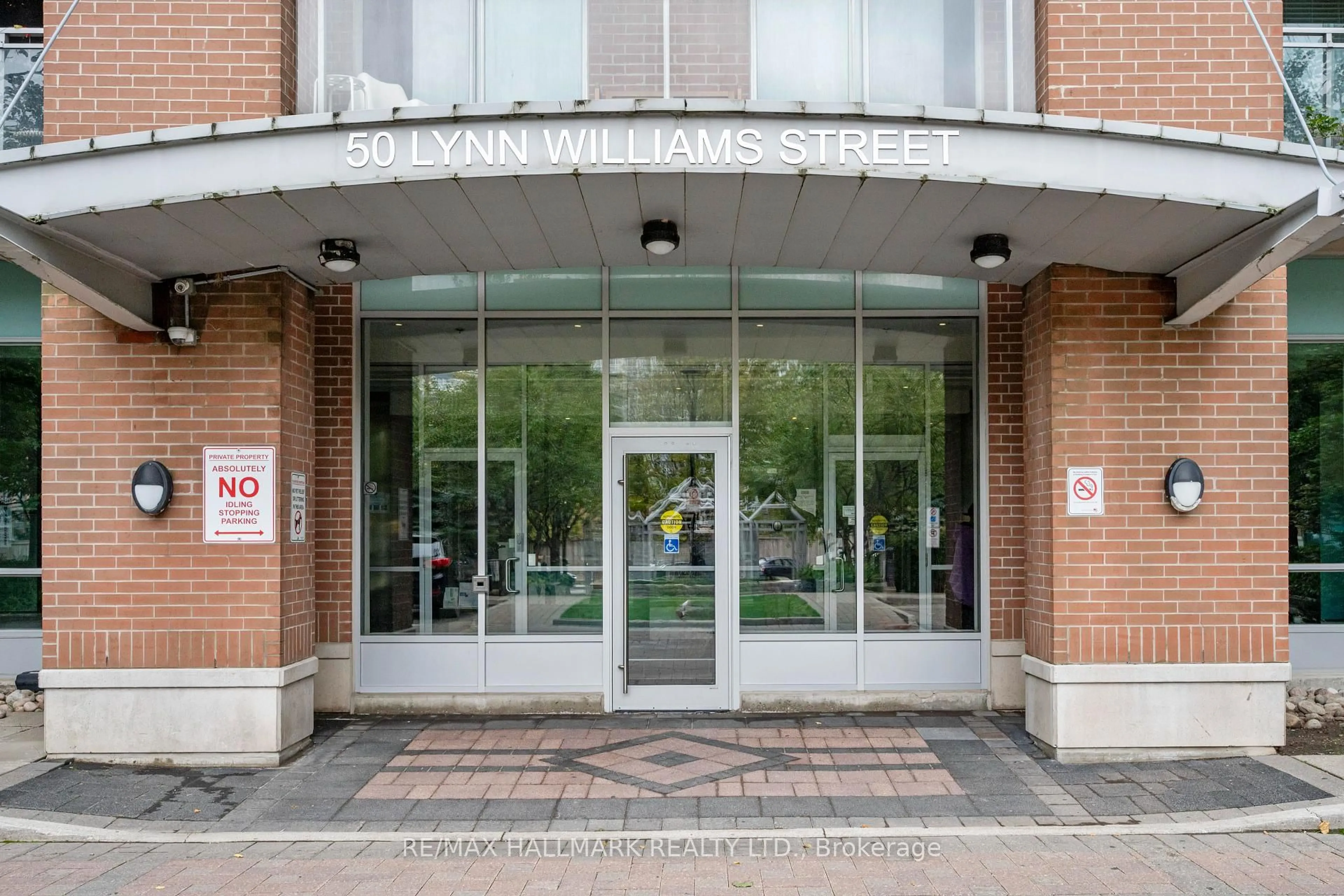 Indoor foyer for 50 Lynn Williams St #906, Toronto Ontario M6K 3R9