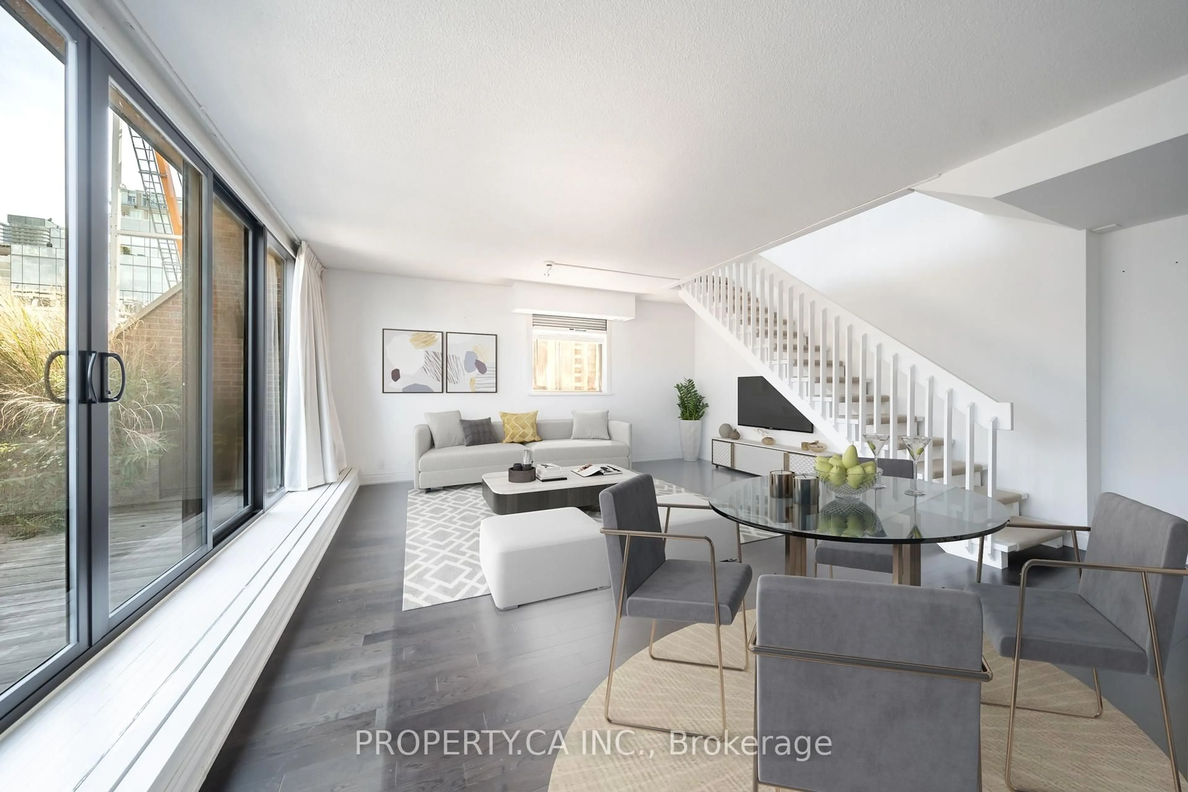 Unknown for 55a Avenue Rd #606, Toronto Ontario M5R 2G3