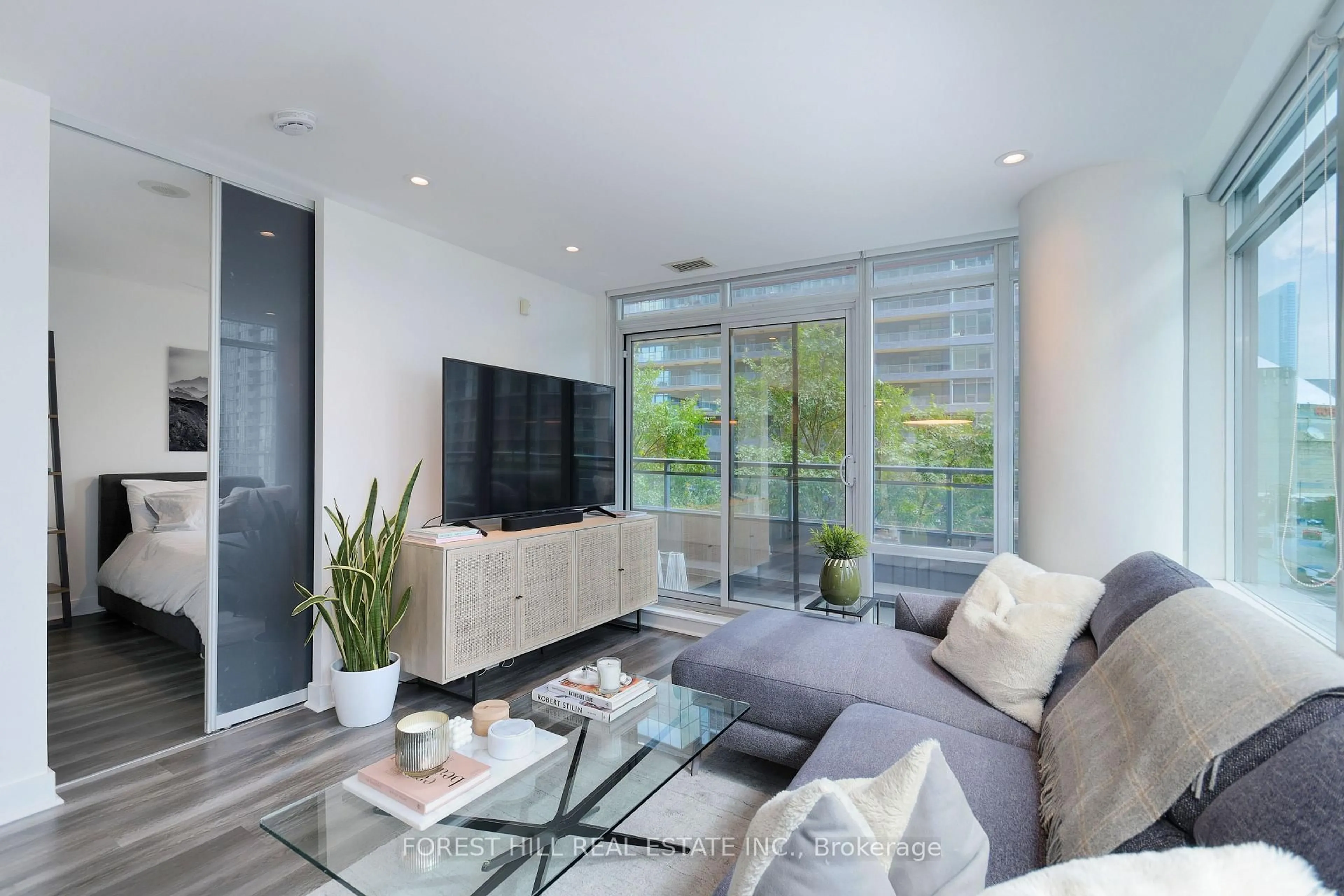 Living room with furniture, unknown for 4K Spadina Ave #218, Toronto Ontario M5V 3Y9