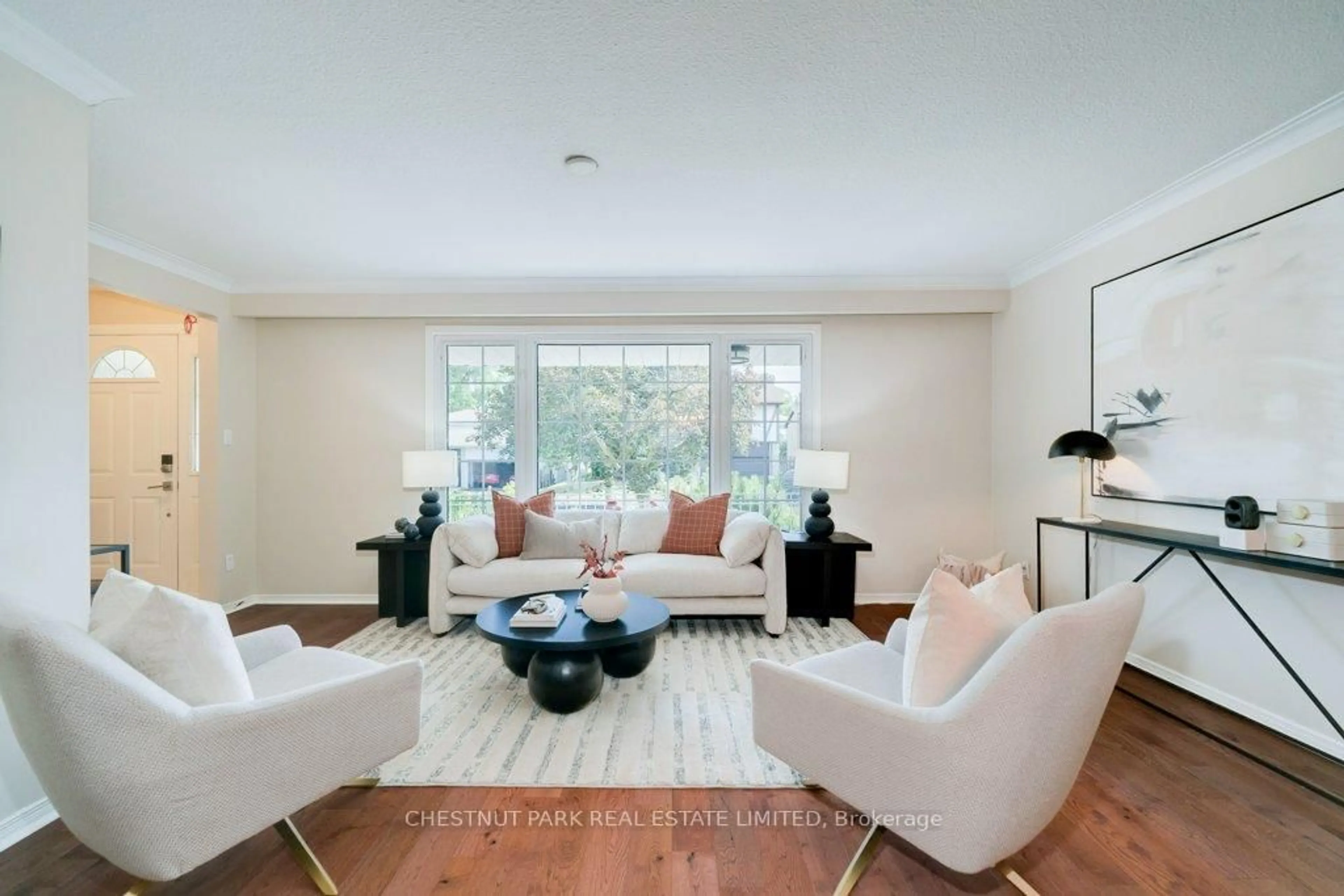 Living room with furniture, unknown for 190 Cassandra Blvd, Toronto Ontario M3A 1T3