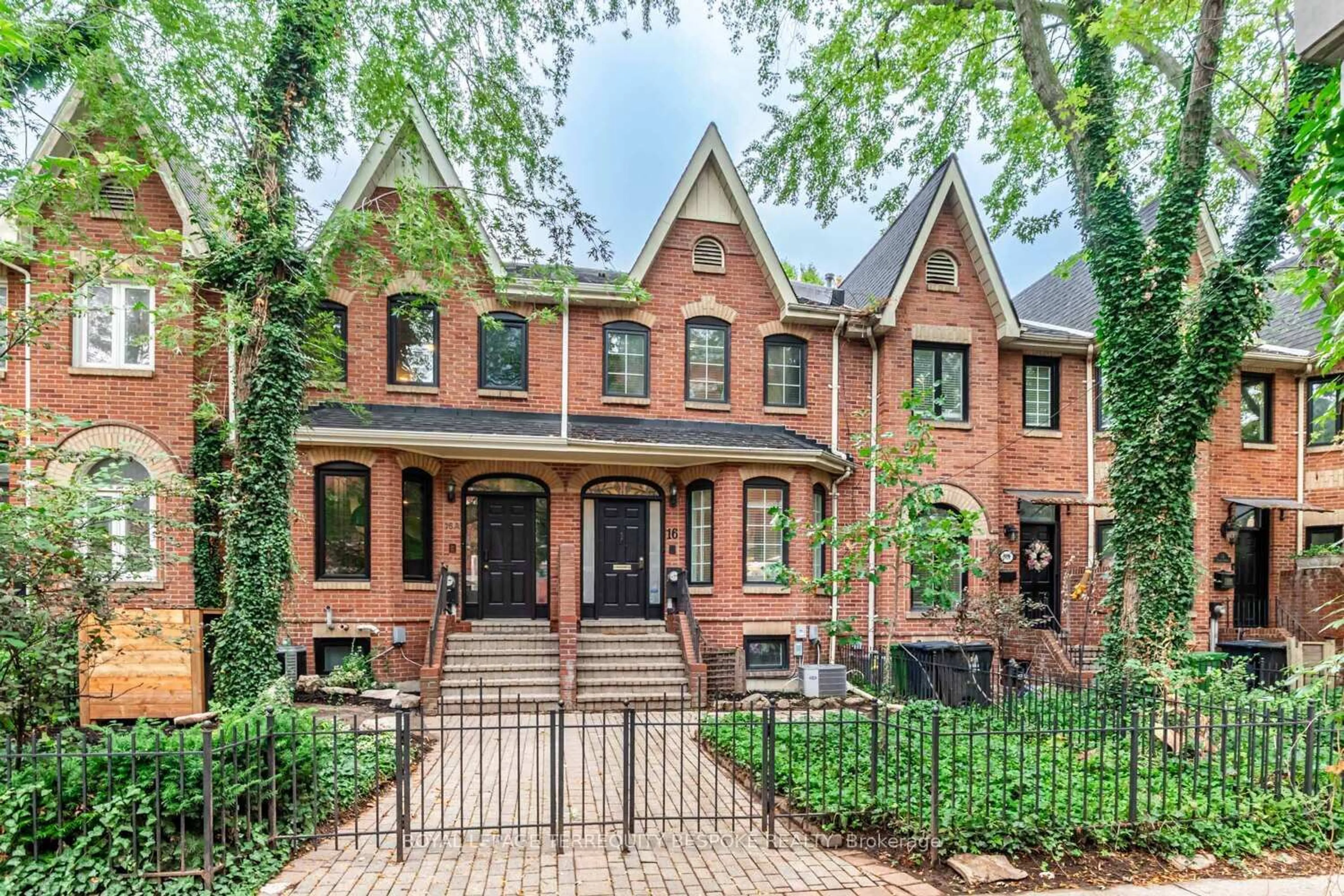Home with brick exterior material, street for 16 Phoebe St, Toronto Ontario M5T 2Z3