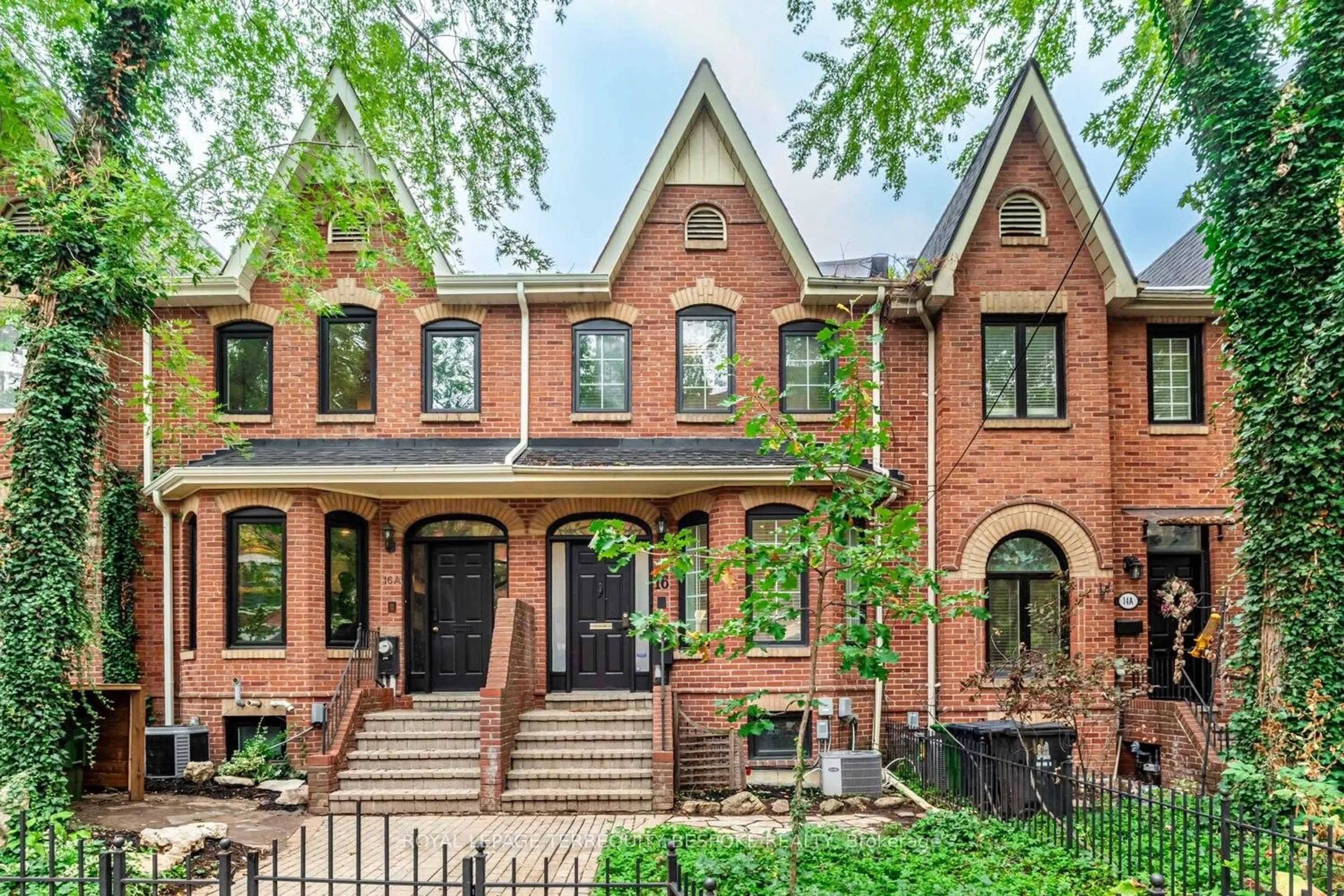 Home with brick exterior material, street for 16 Phoebe St, Toronto Ontario M5T 2Z3