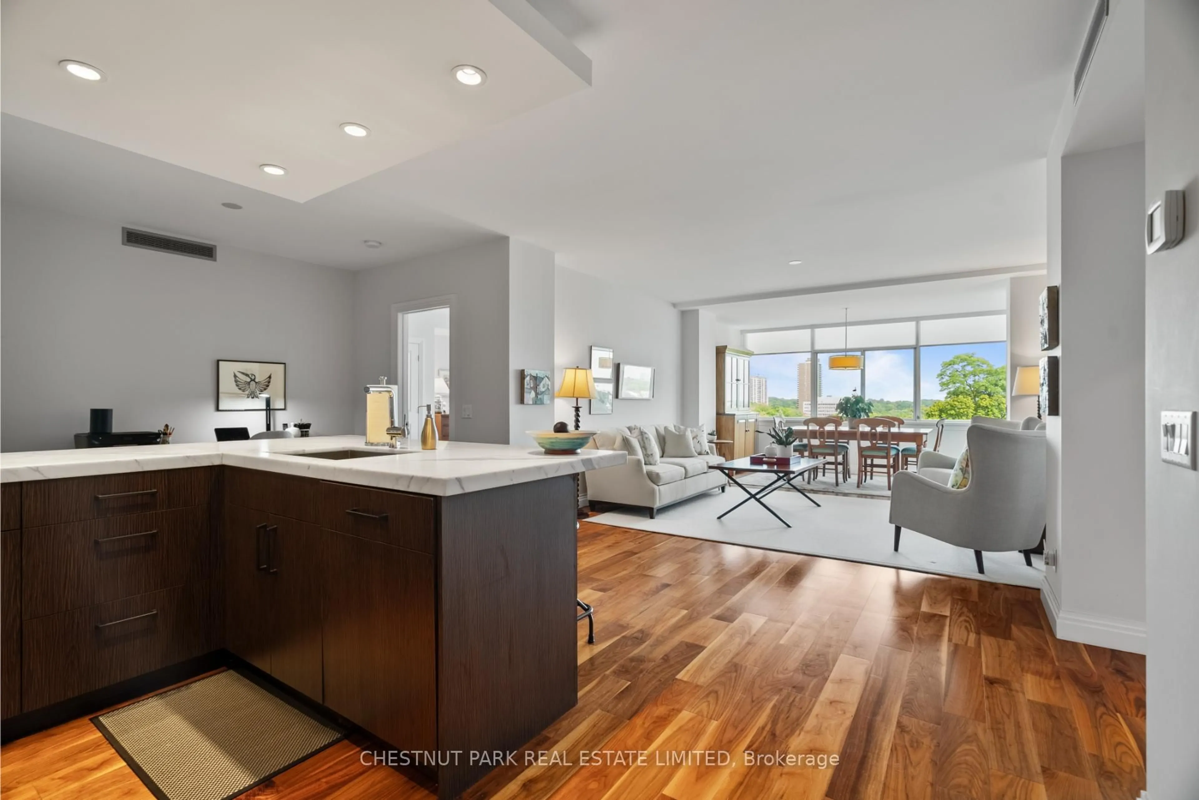 Open concept kitchen, unknown for 1 Benvenuto Pl #720, Toronto Ontario M4V 2L1