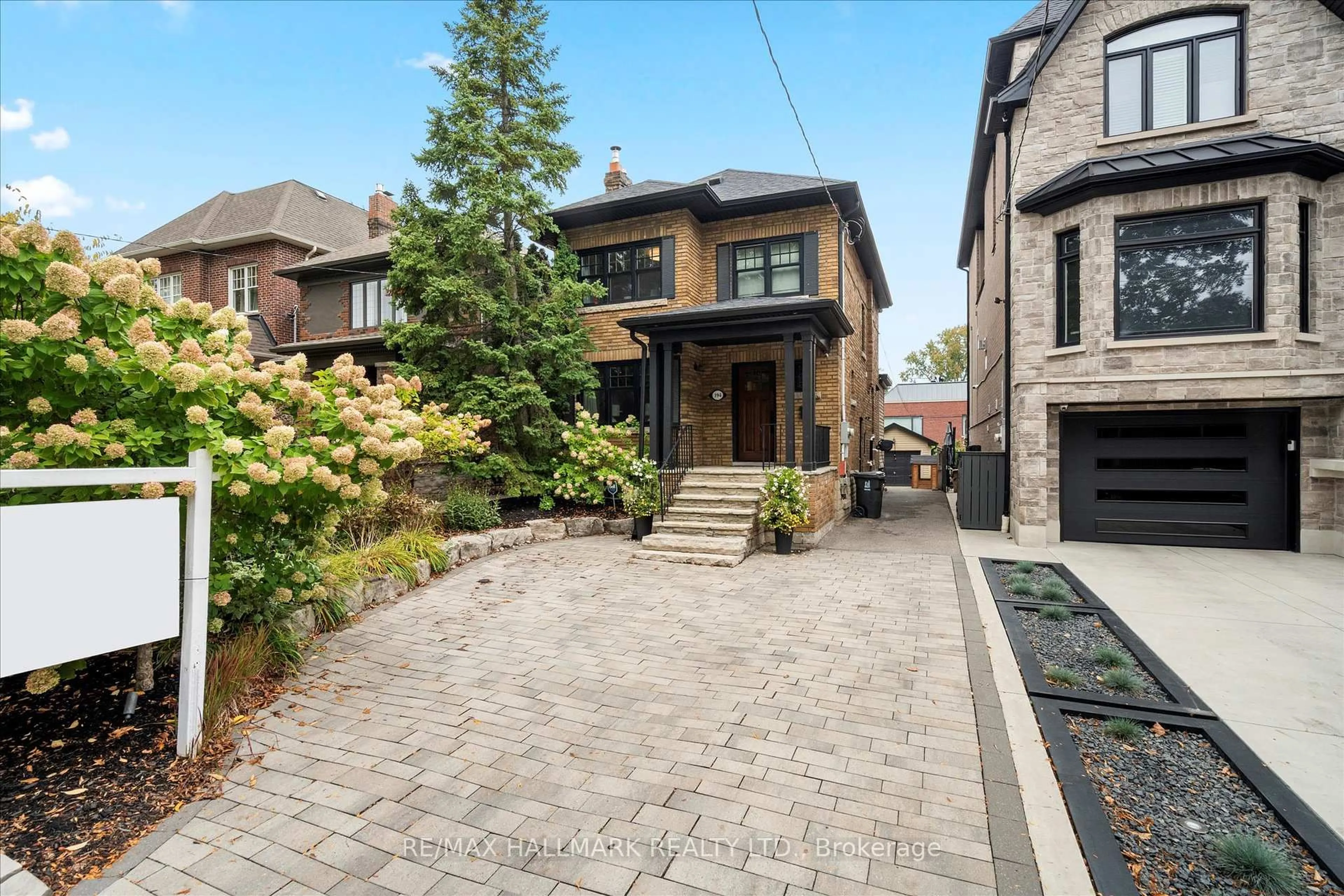 Home with brick exterior material, street for 194 Snowdon Ave, Toronto Ontario M4N 2B2