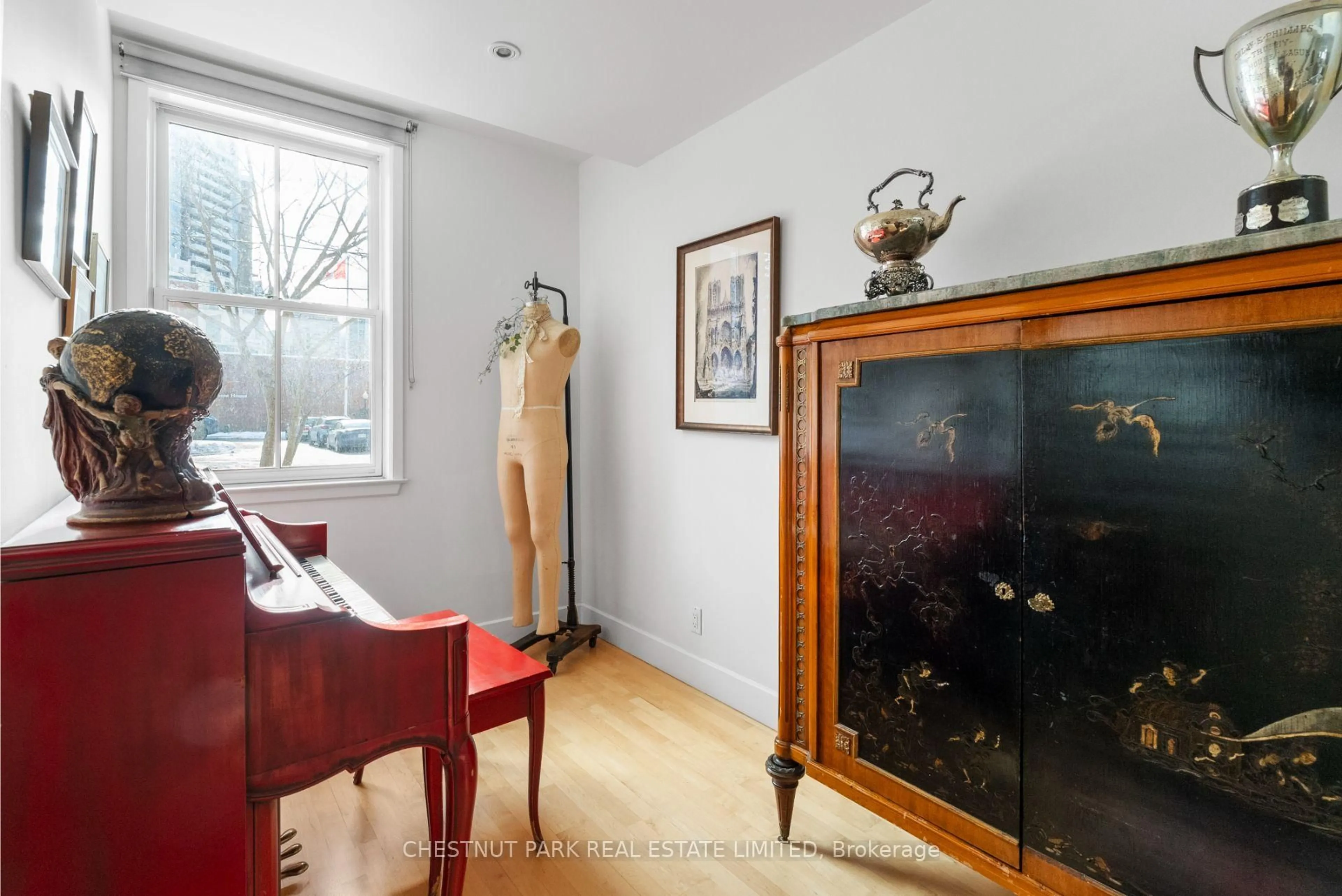 Unknown for 68 Belmont St, Toronto Ontario M5R 1P8