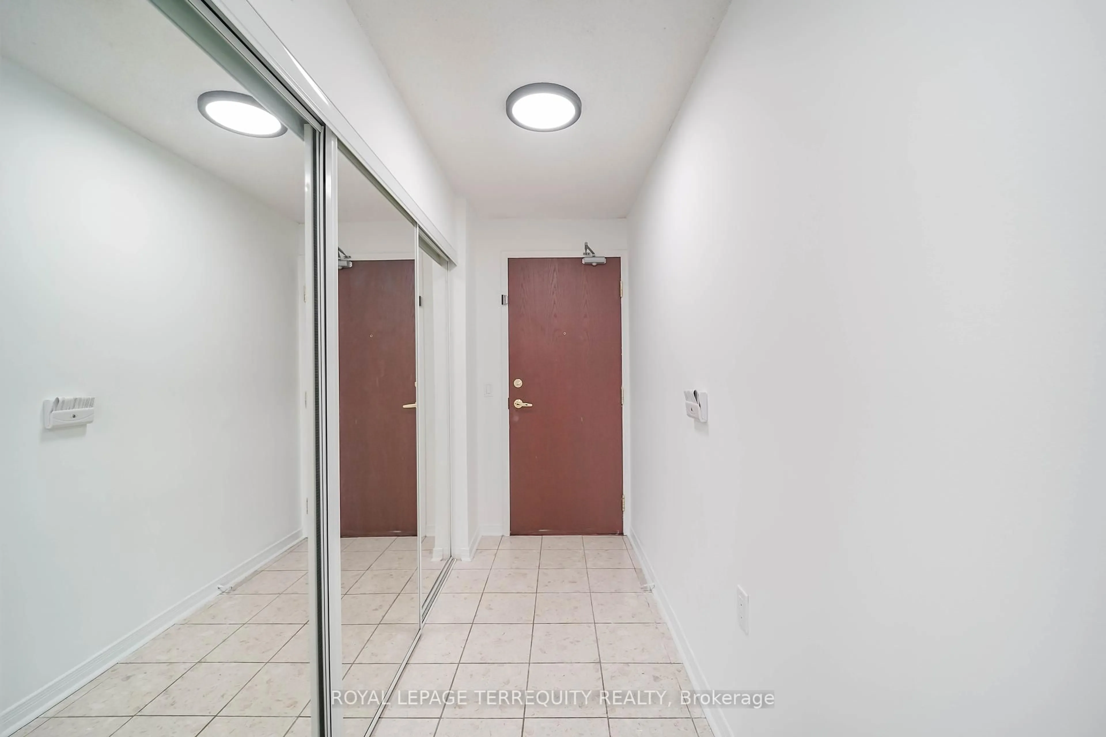 Indoor foyer for 22 Olive Ave #2506, Toronto Ontario M2N 7G6
