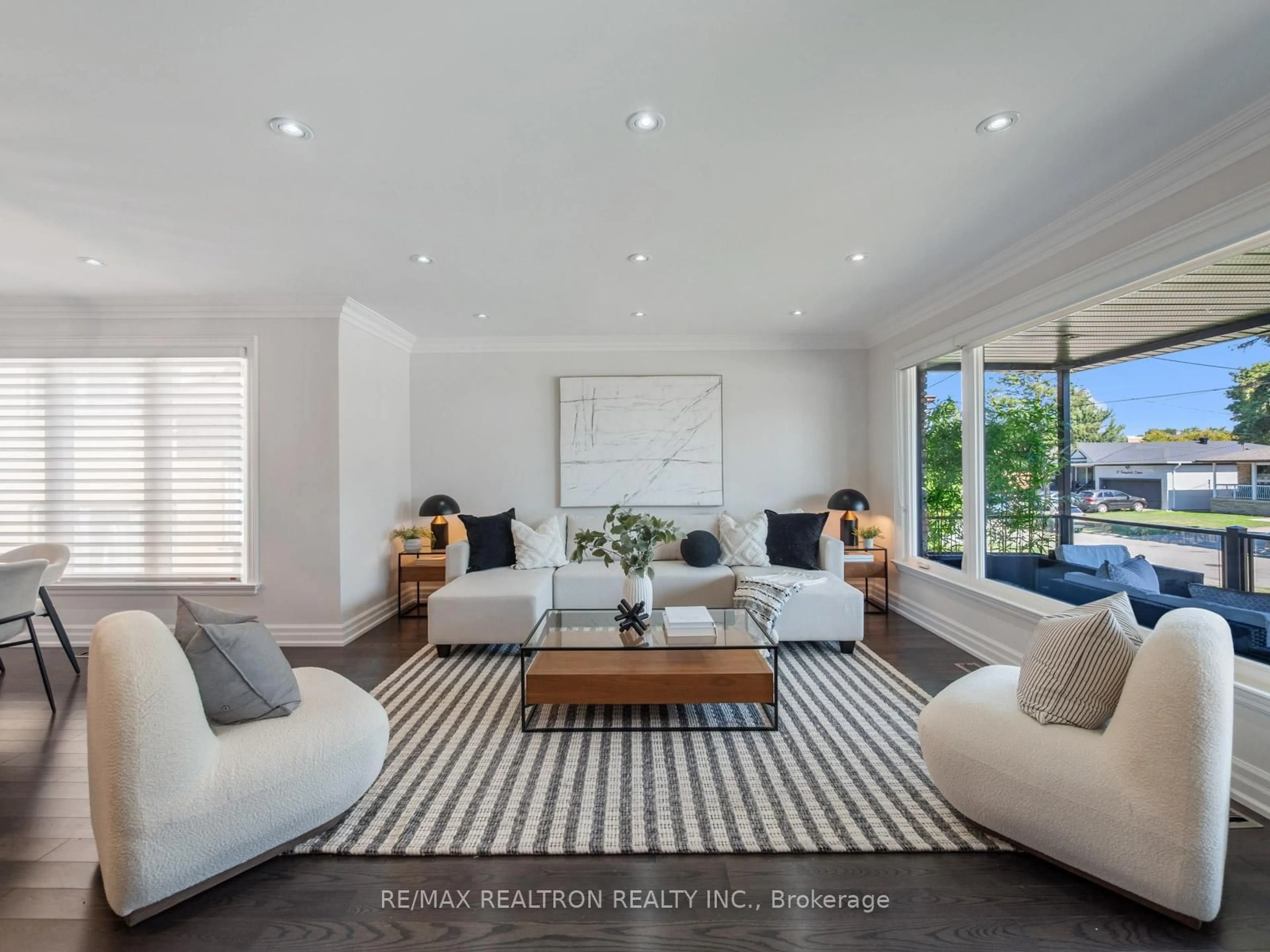 Living room with furniture, unknown for 10 Terrydale Dr, Toronto Ontario M3H 5M6