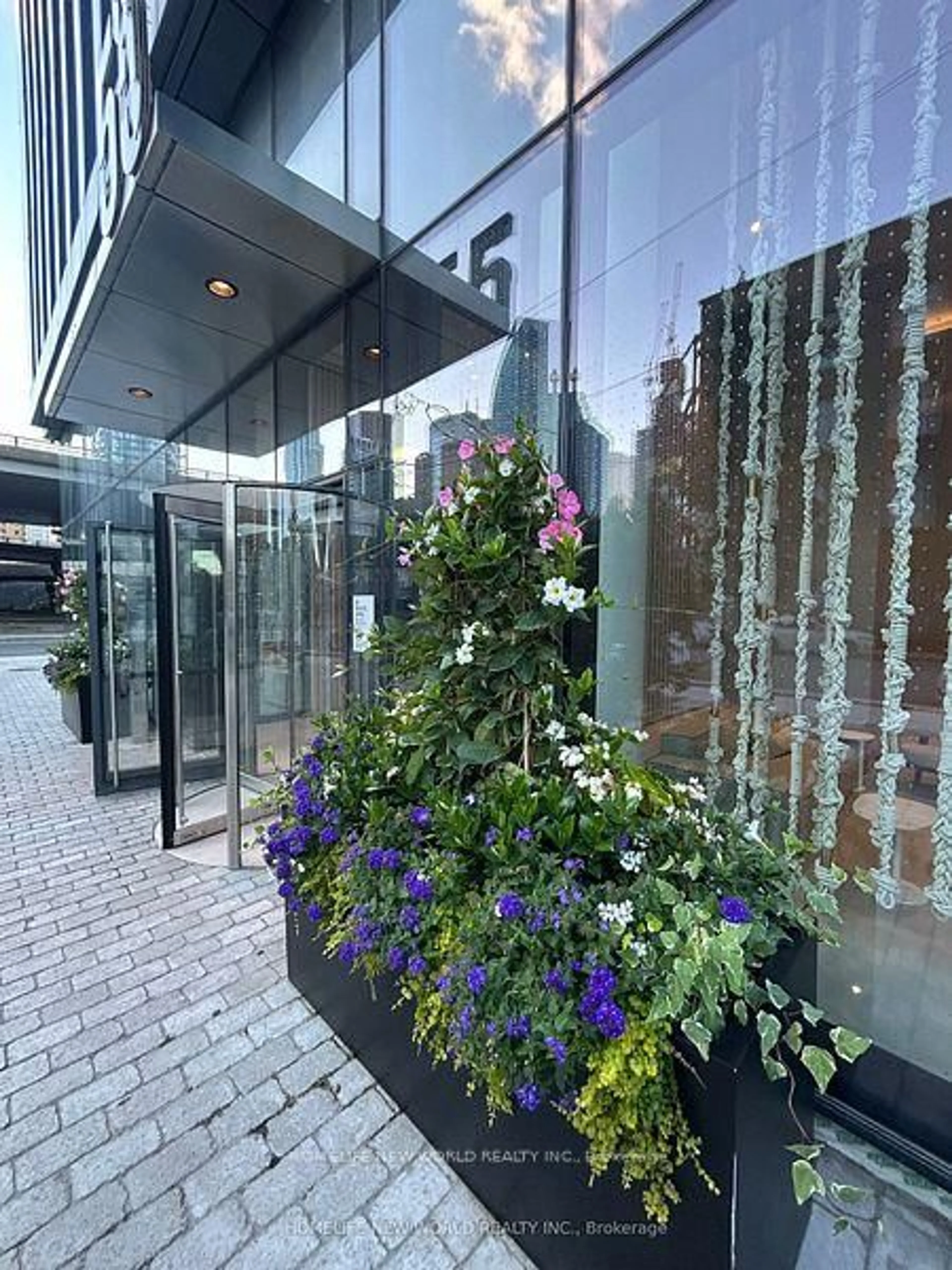 Indoor foyer for 55 Cooper St #2708, Toronto Ontario M5E 0G1