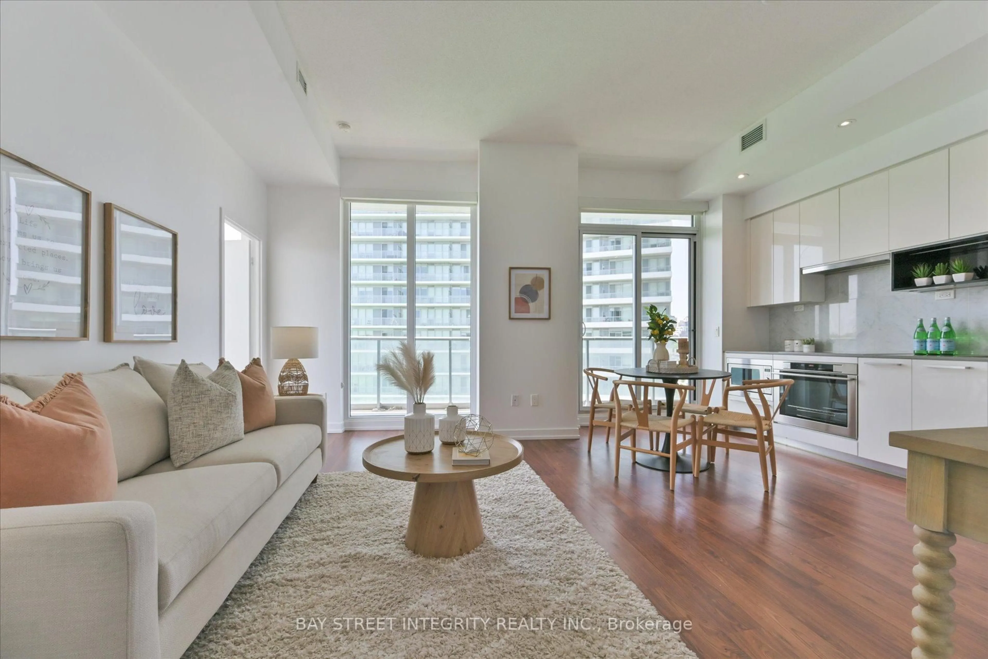 Living room with furniture, unknown for 117 Mcmahon Dr #903, Toronto Ontario M2K 2X9