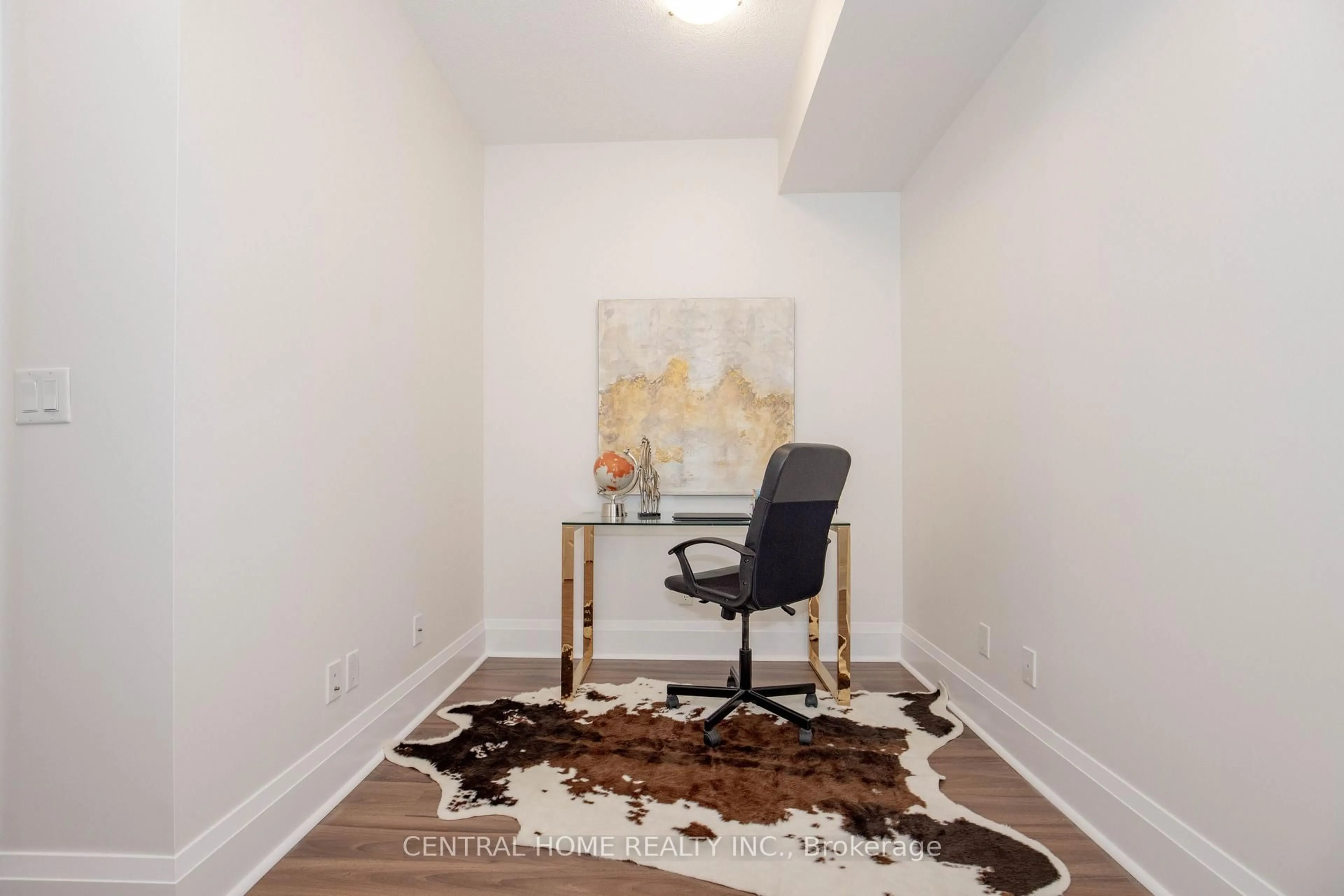 A pic of a room for 100 Harrison Garden Blvd #501, Toronto Ontario M2N 0C2