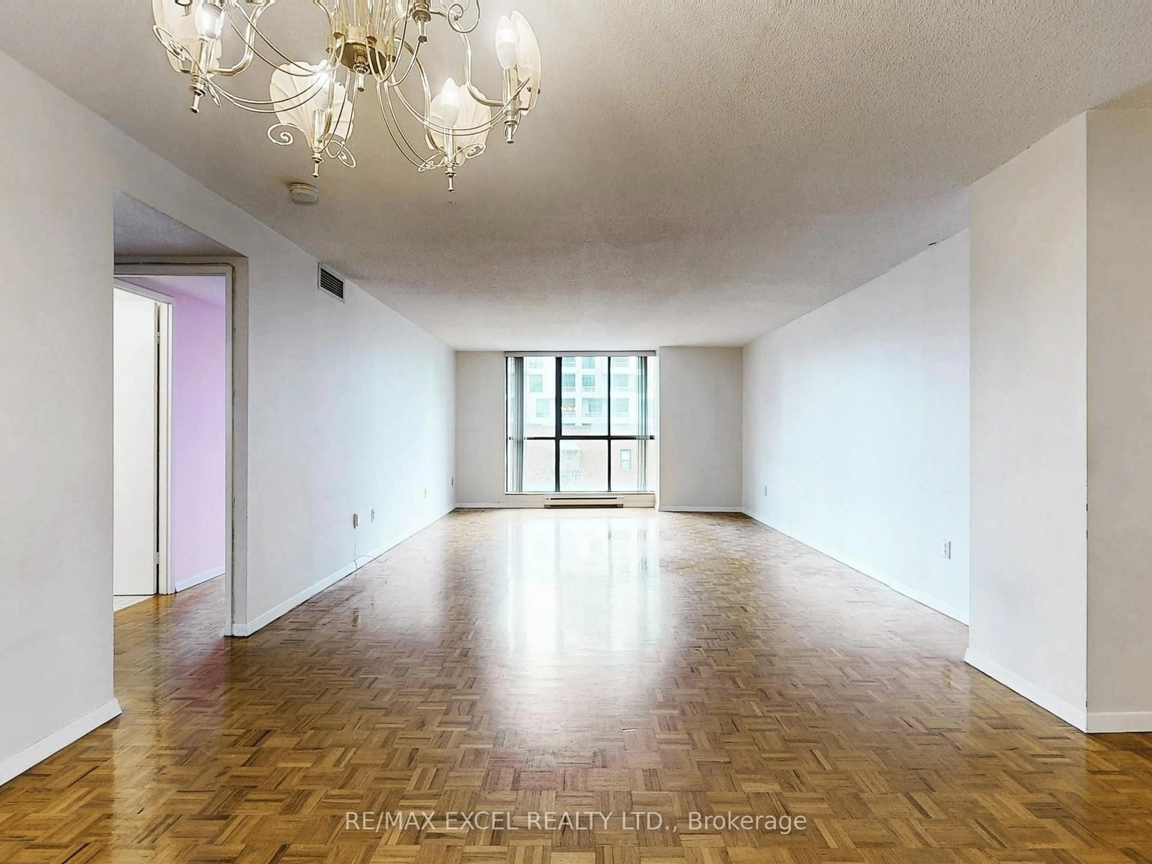 A pic of a room for 188 Spadina Ave #406, Toronto Ontario M5T 3A4
