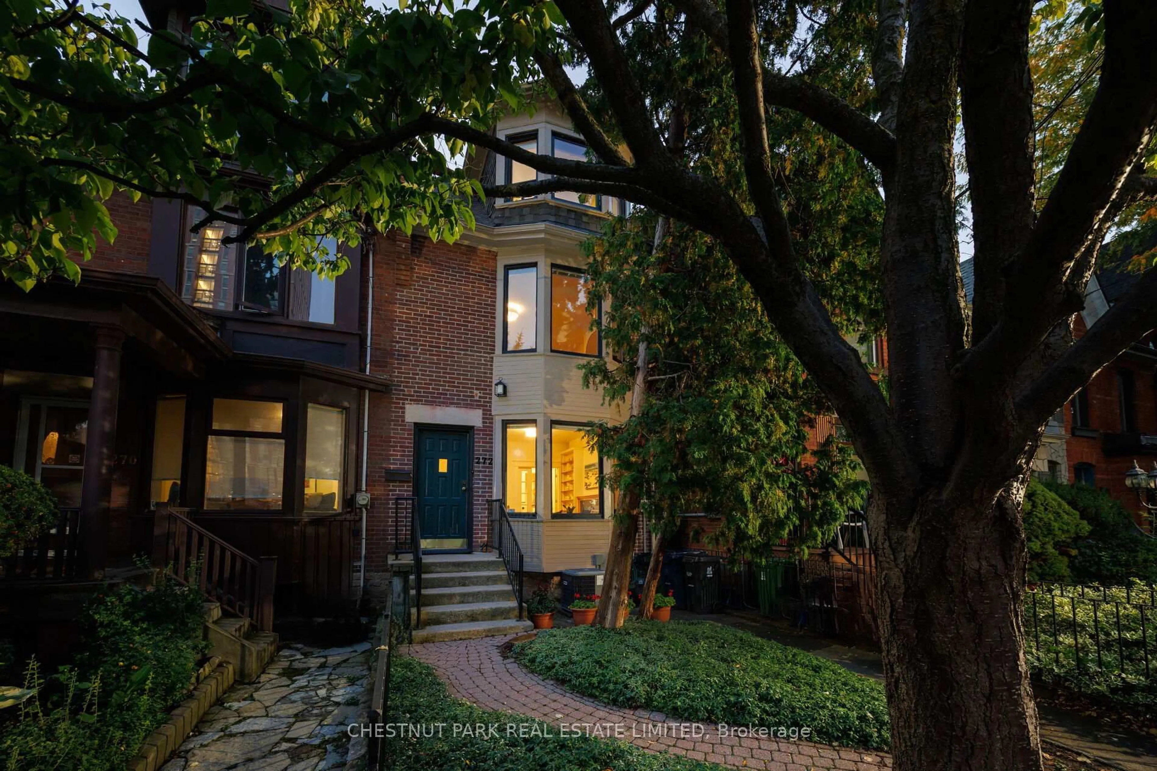 Home with brick exterior material, street for 272 Robert St, Toronto Ontario M5S 2K8