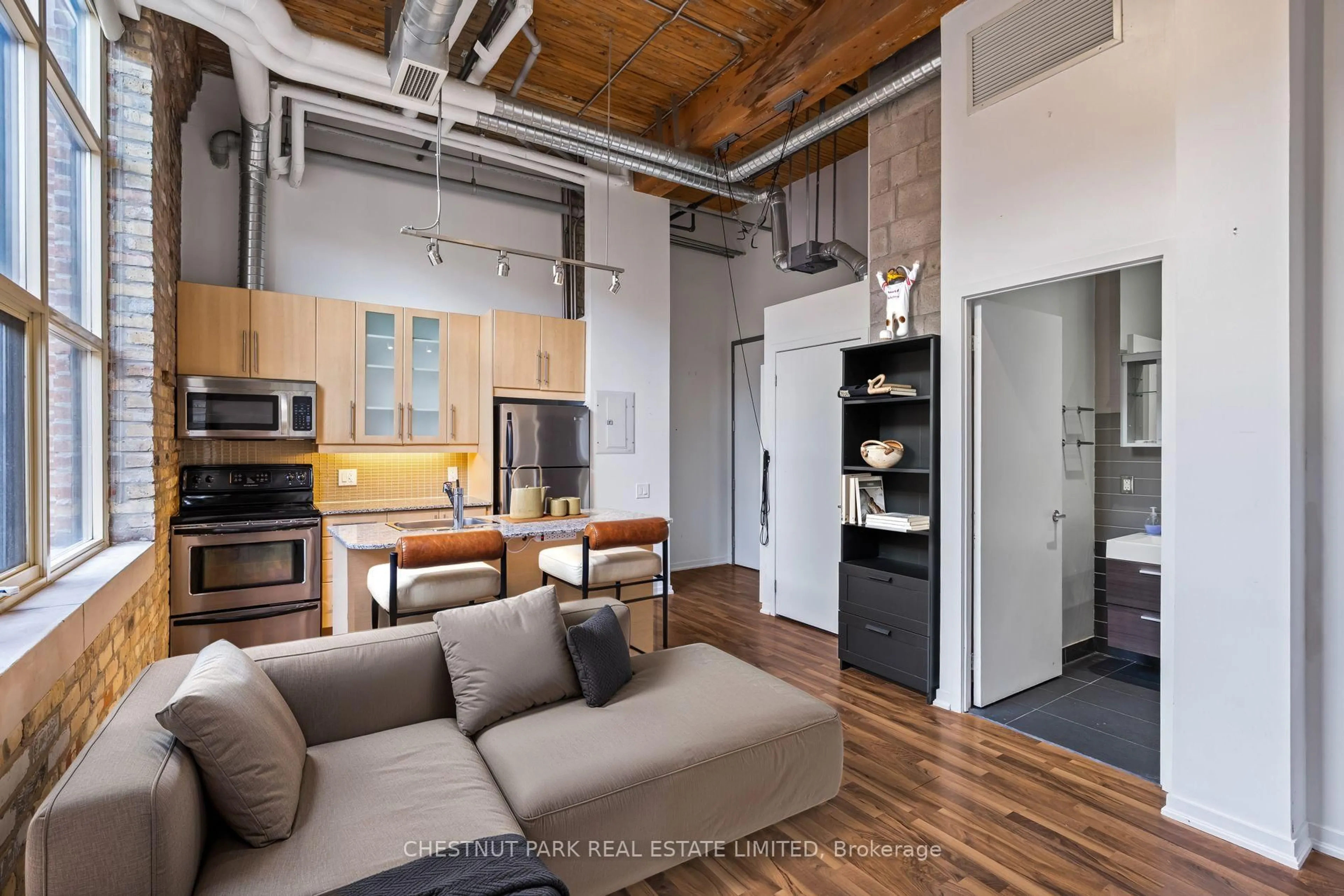 Unknown for 736 Dundas St #201, Toronto Ontario M5A 2C5