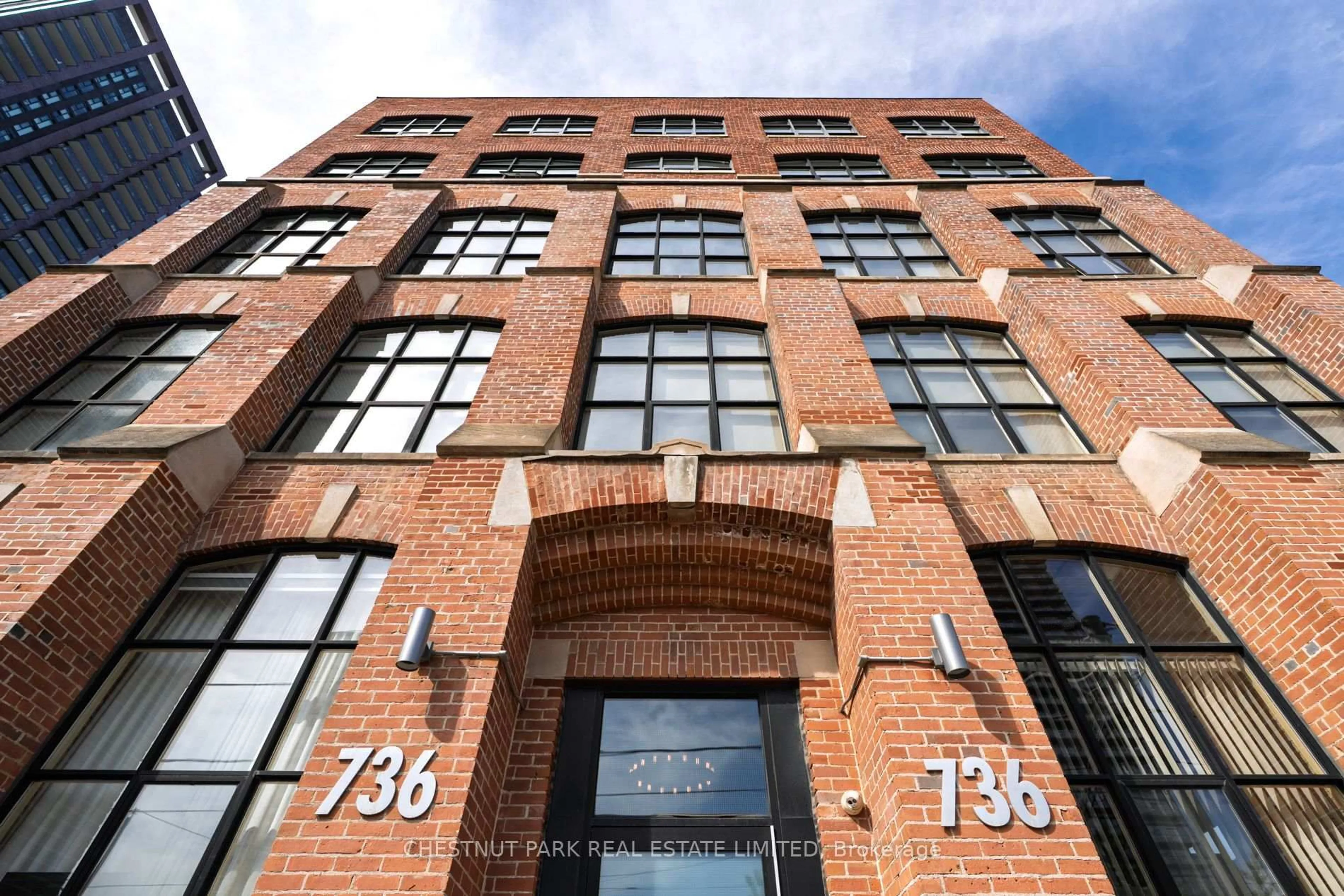 Home with brick exterior material, building for 736 Dundas St #201, Toronto Ontario M5A 2C5