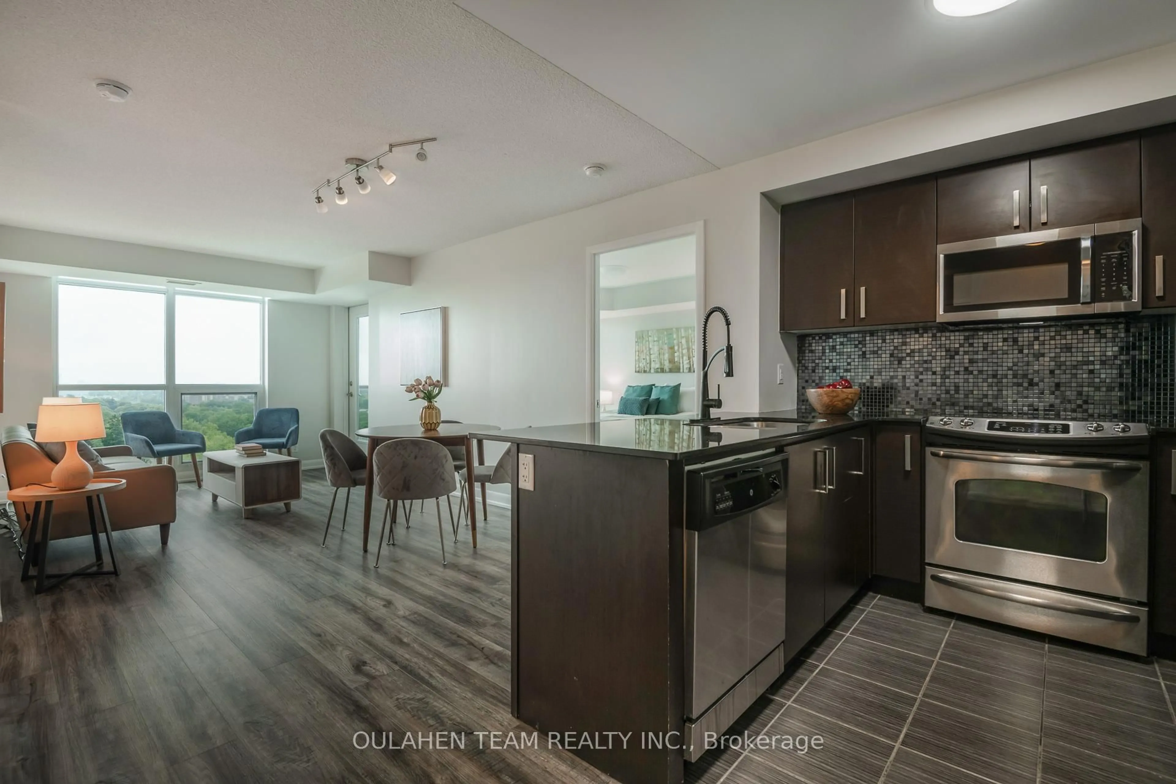 Open concept kitchen, unknown for 17 Anndale Dr #1509, Toronto Ontario M2N 2W7