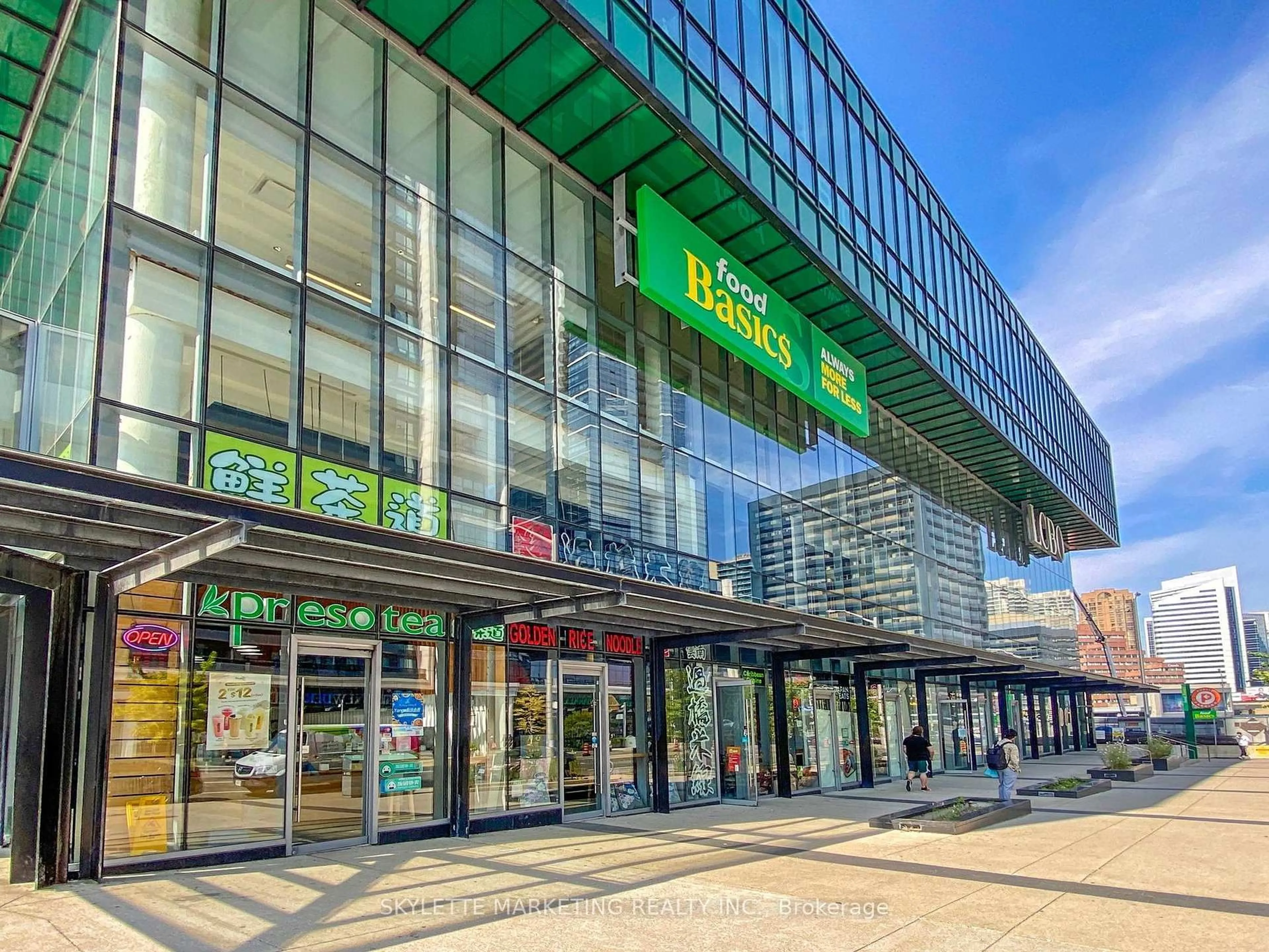 Indoor foyer for 9 Bogert Ave #1801, Toronto Ontario M2N 0H3