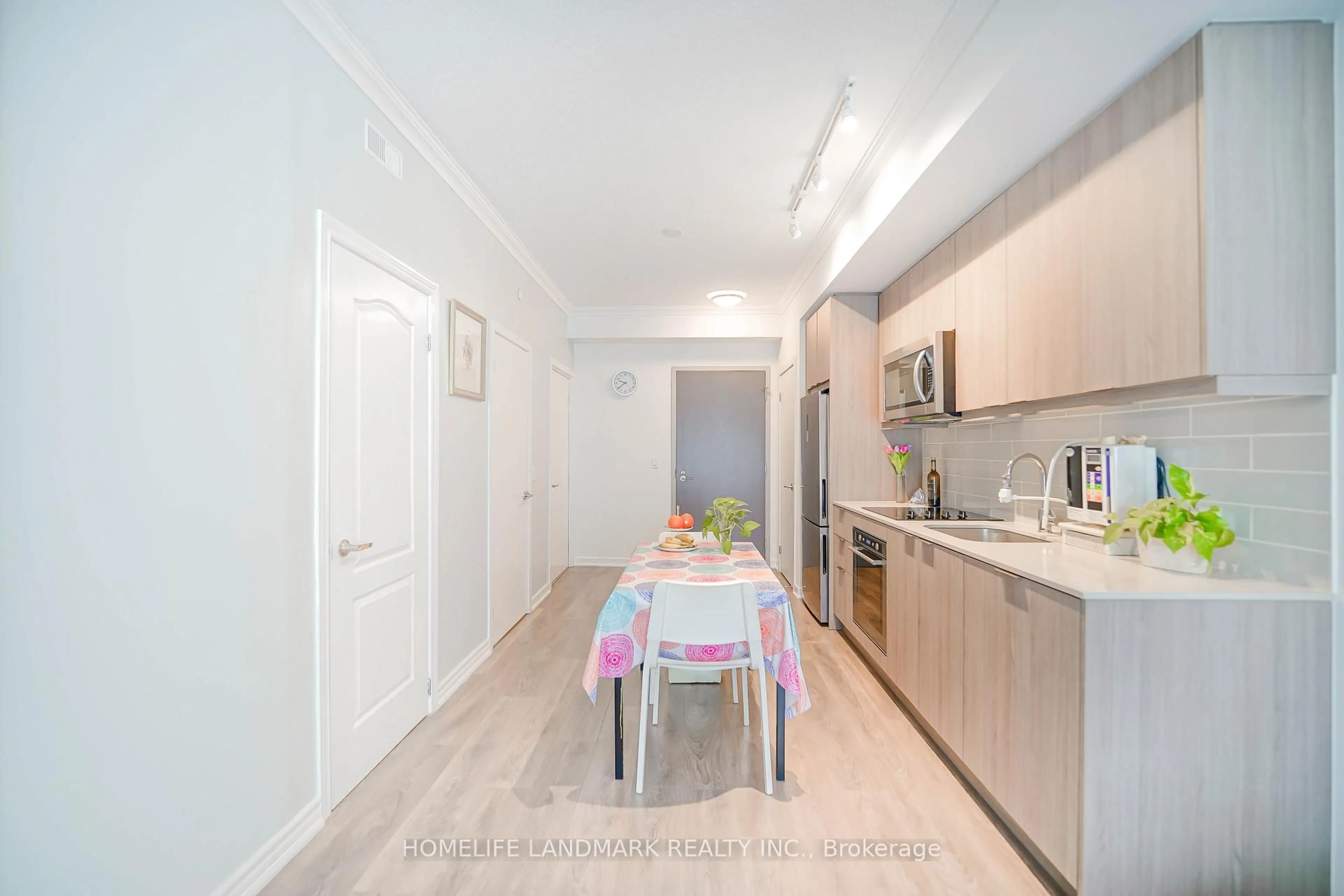 Standard kitchen, unknown for 38 Forest Manor Rd #411, Toronto Ontario M2J 0H4