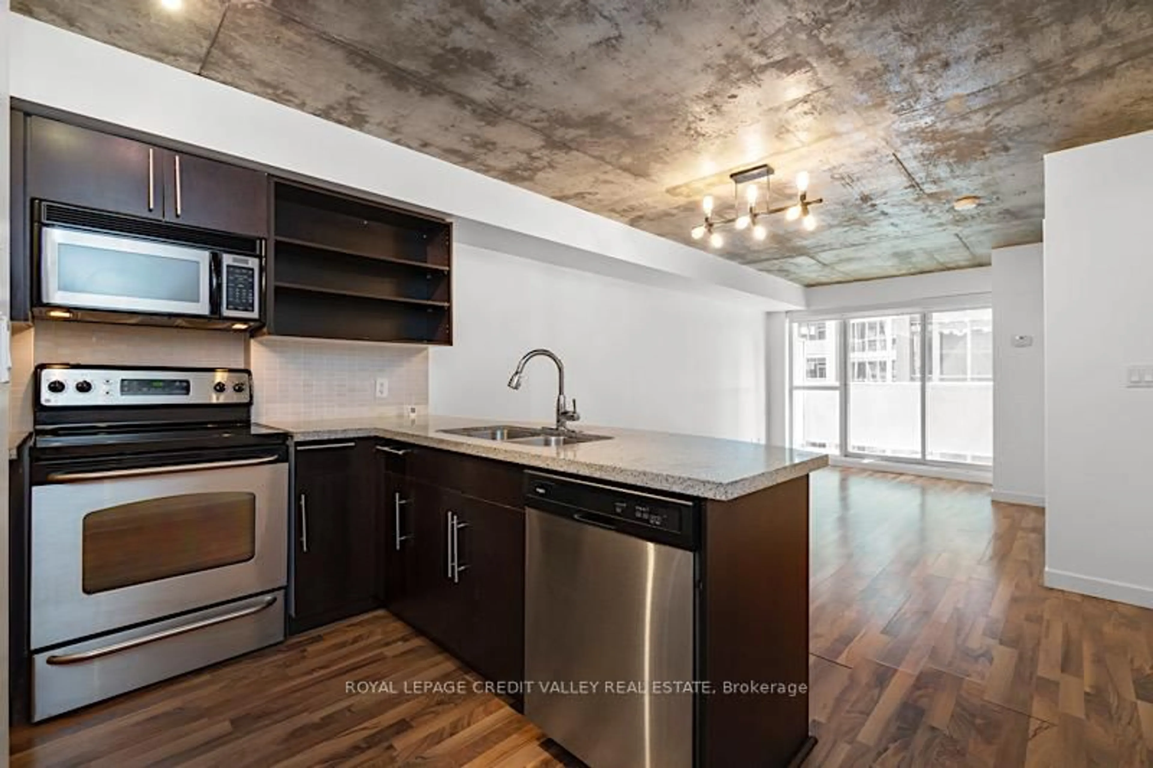 Unknown for 1005 King St #505, Toronto Ontario M6K 3M8