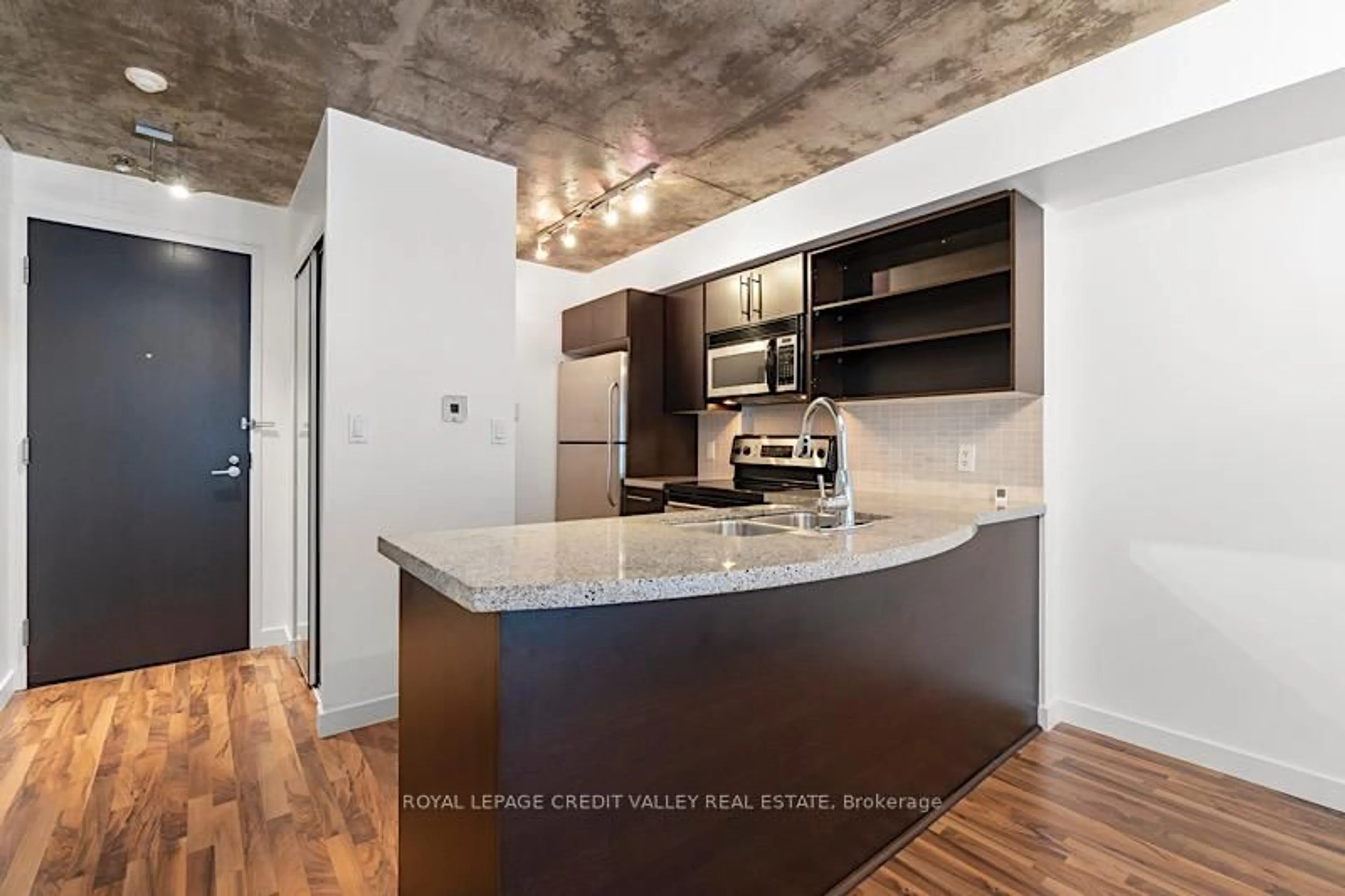 Open concept kitchen, unknown for 1005 King St #505, Toronto Ontario M6K 3M8