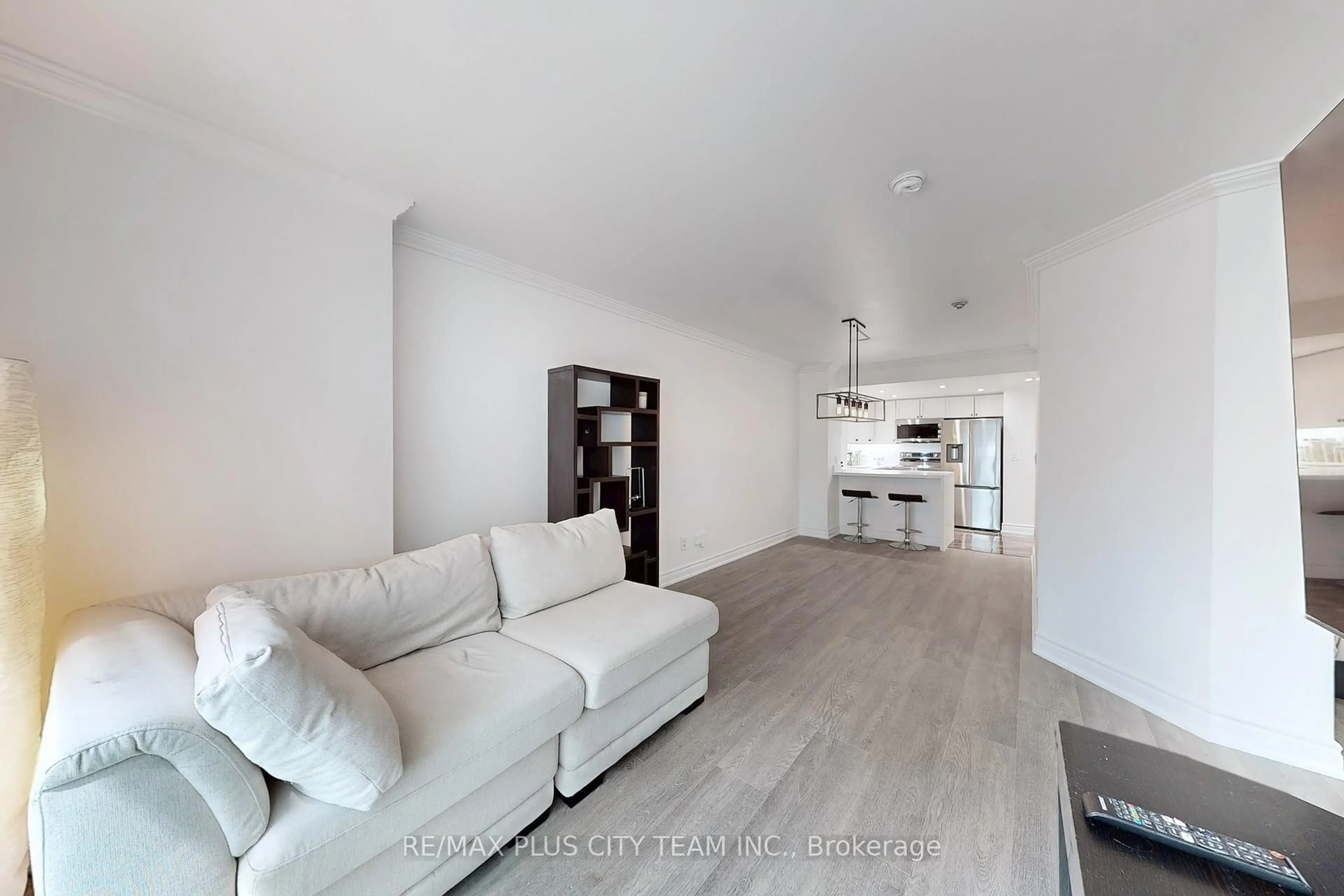 Living room with furniture, unknown for 8 Park Rd #2515, Toronto Ontario M4W 3S5