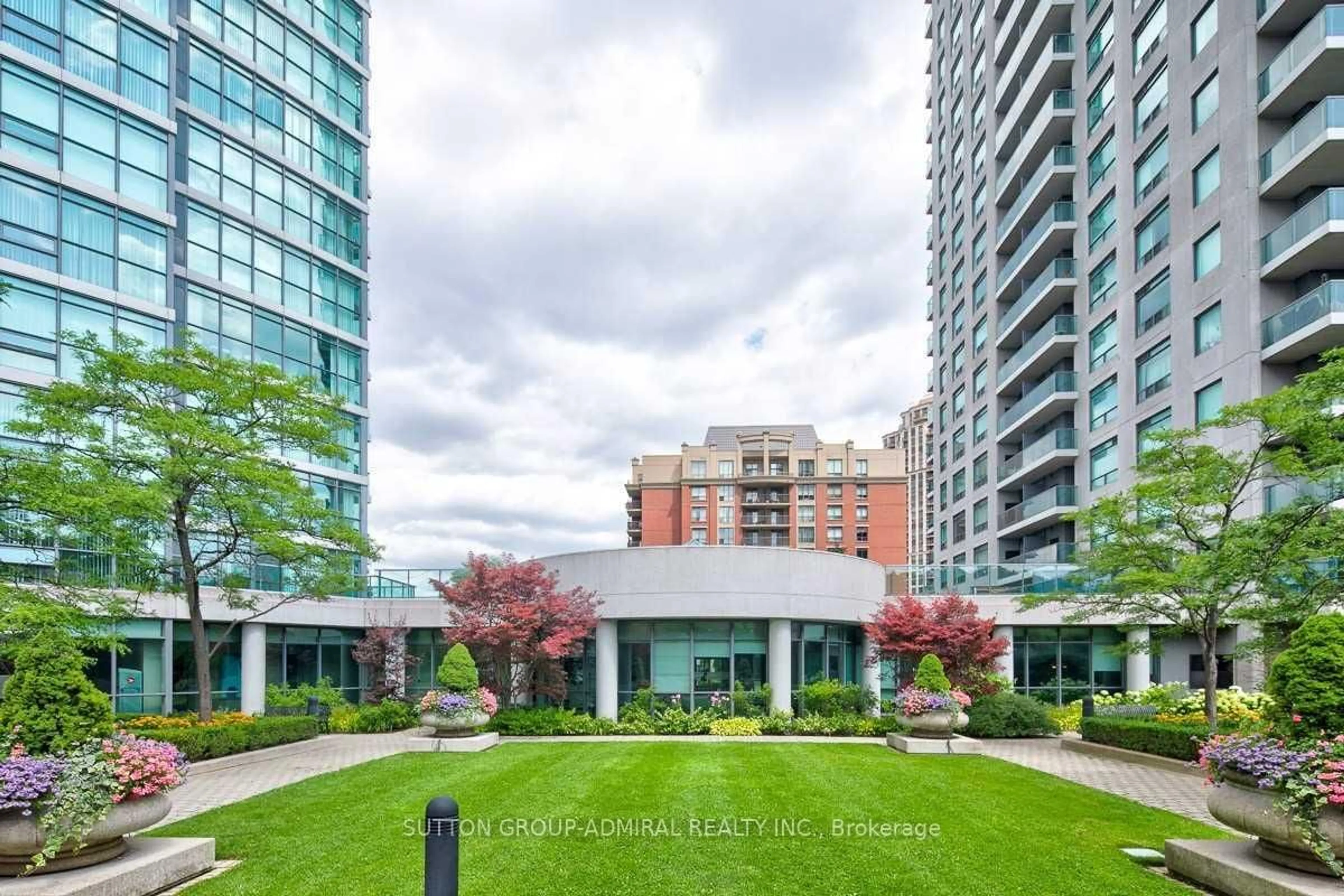 Patio, unknown for 28 Harrison Garden Blvd #1006, Toronto Ontario M2N 7B5