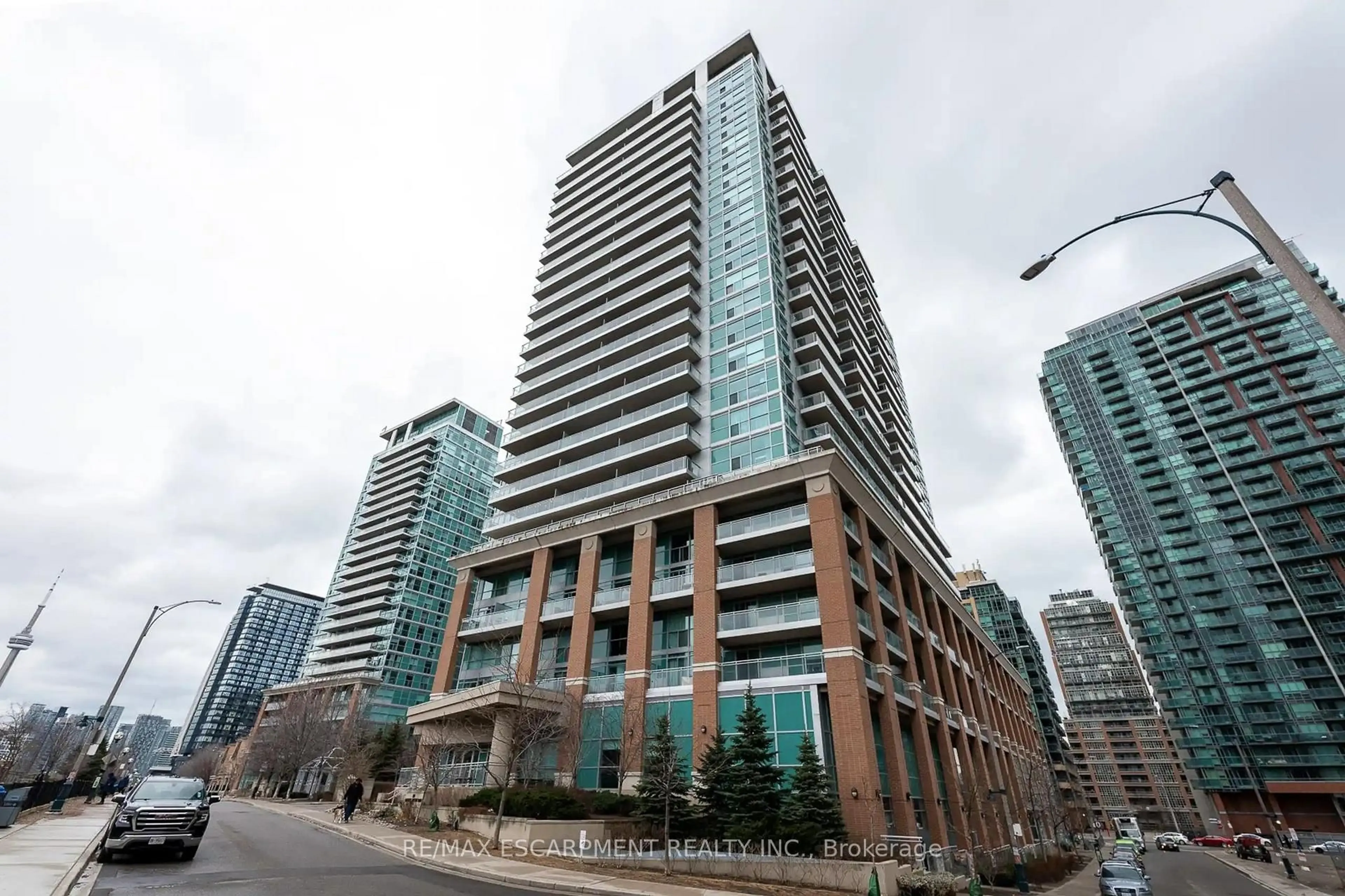 Unknown for 100 Western Battery Rd #216, Toronto Ontario M6K 3S2