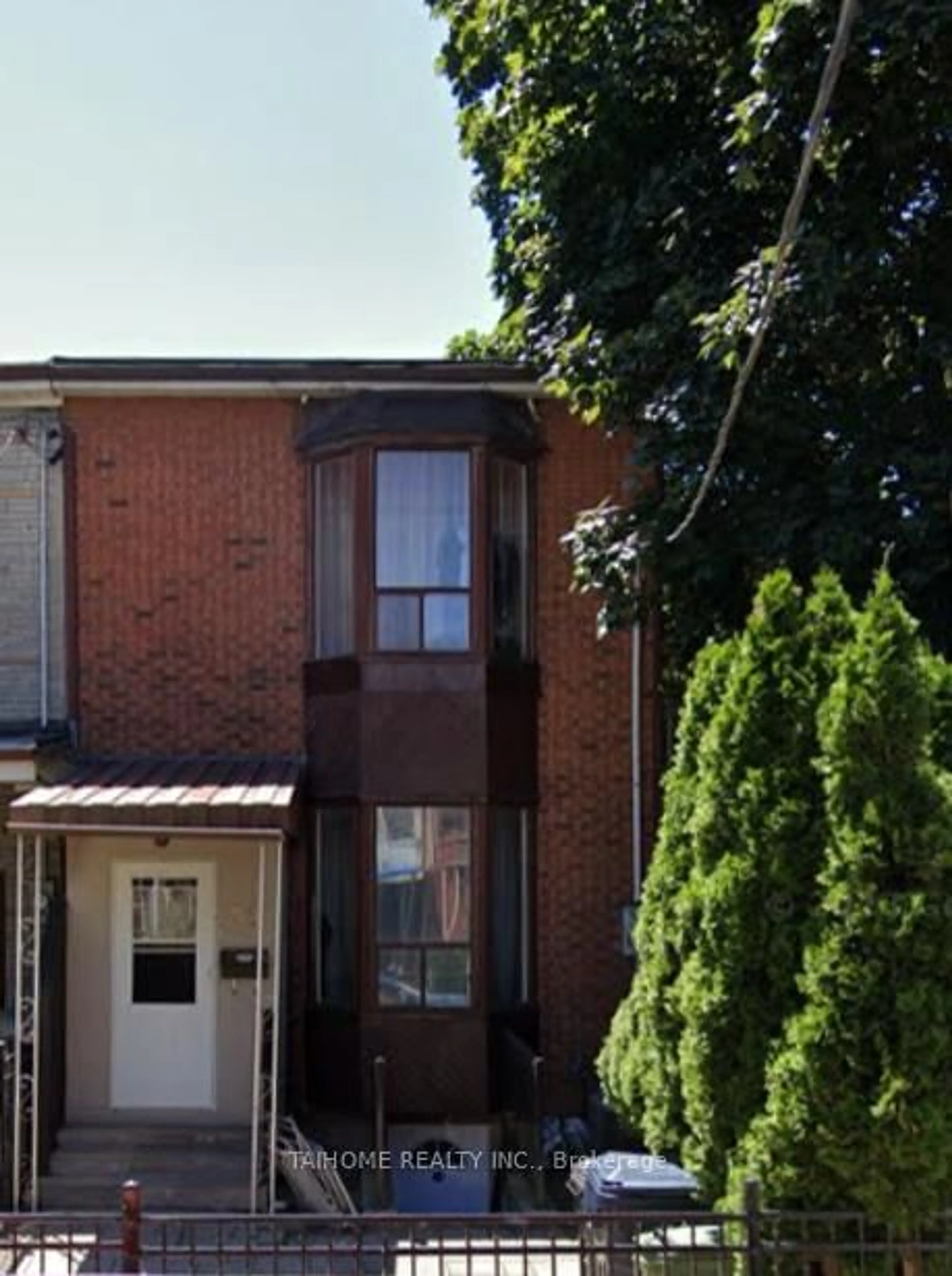 Home with brick exterior material, street for 59 Oxford St, Toronto Ontario M5T 1N8