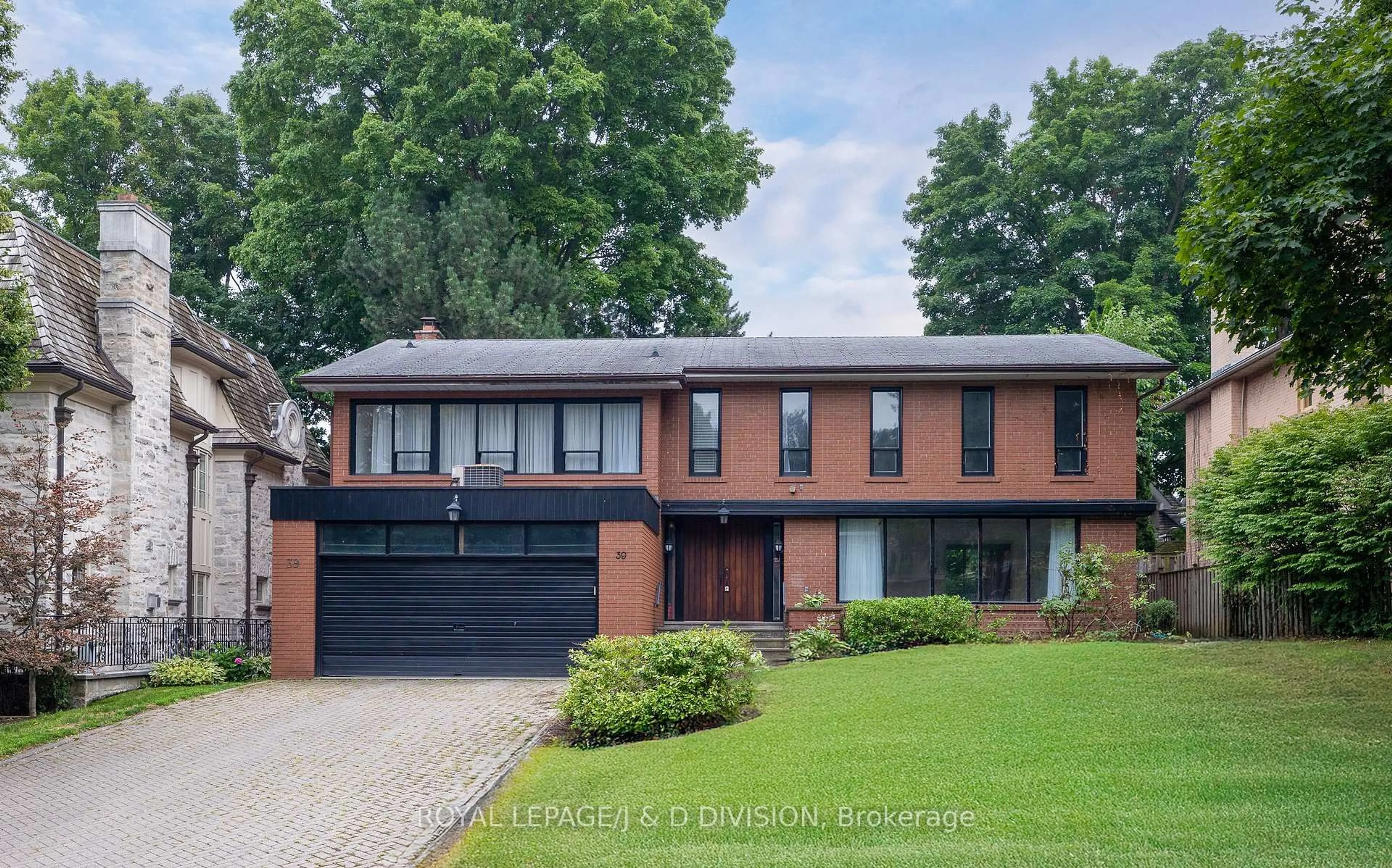 Home with brick exterior material, street for 39 Stratheden Rd, Toronto Ontario M4N 1E5