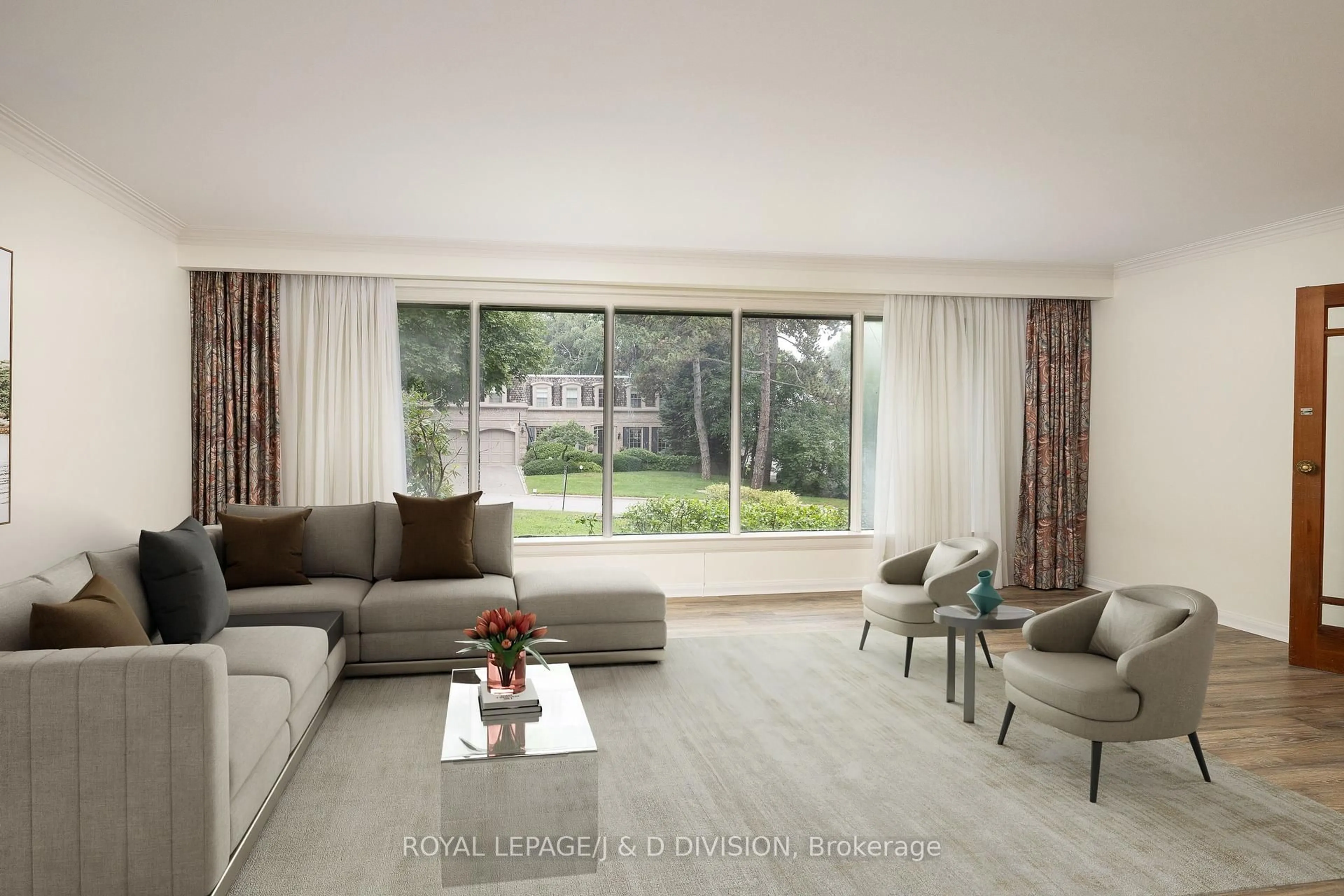 Living room with furniture, unknown for 39 Stratheden Rd, Toronto Ontario M4N 1E5