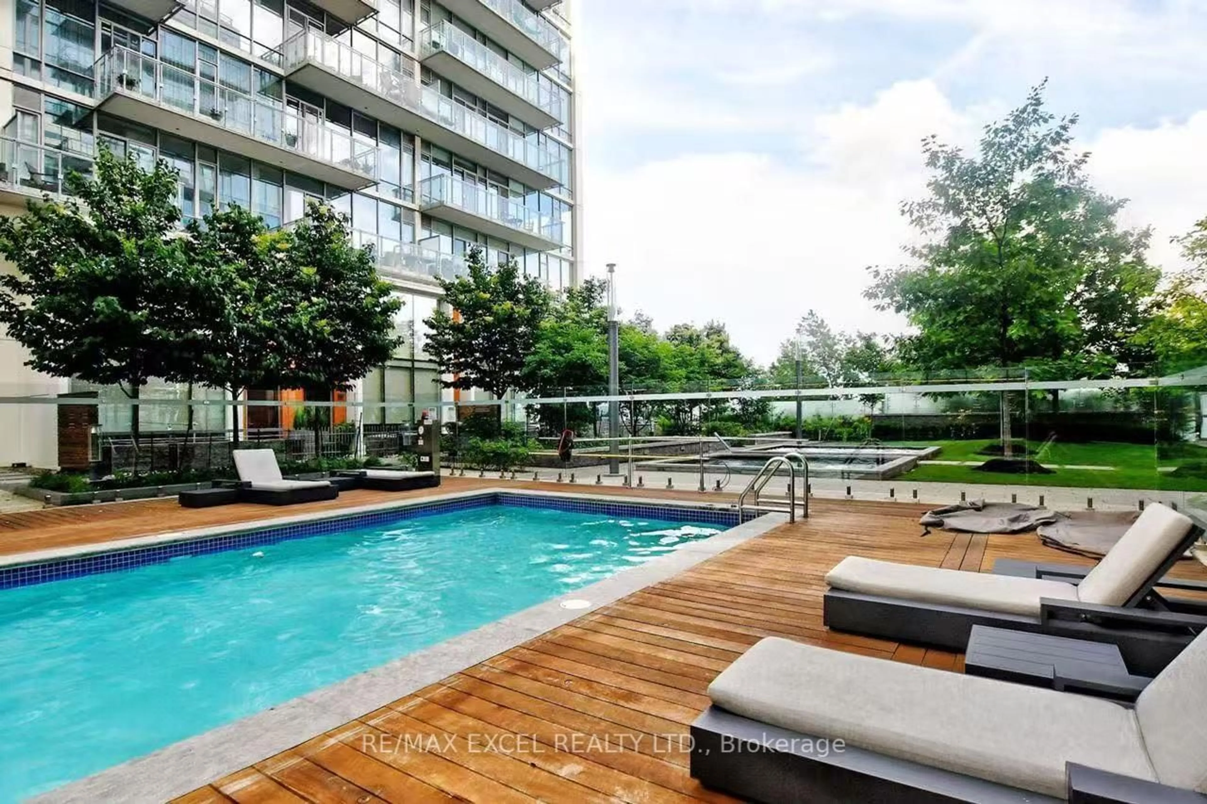 Pool for 29 Queens Quay #Th127, Toronto Ontario M5E 0A4