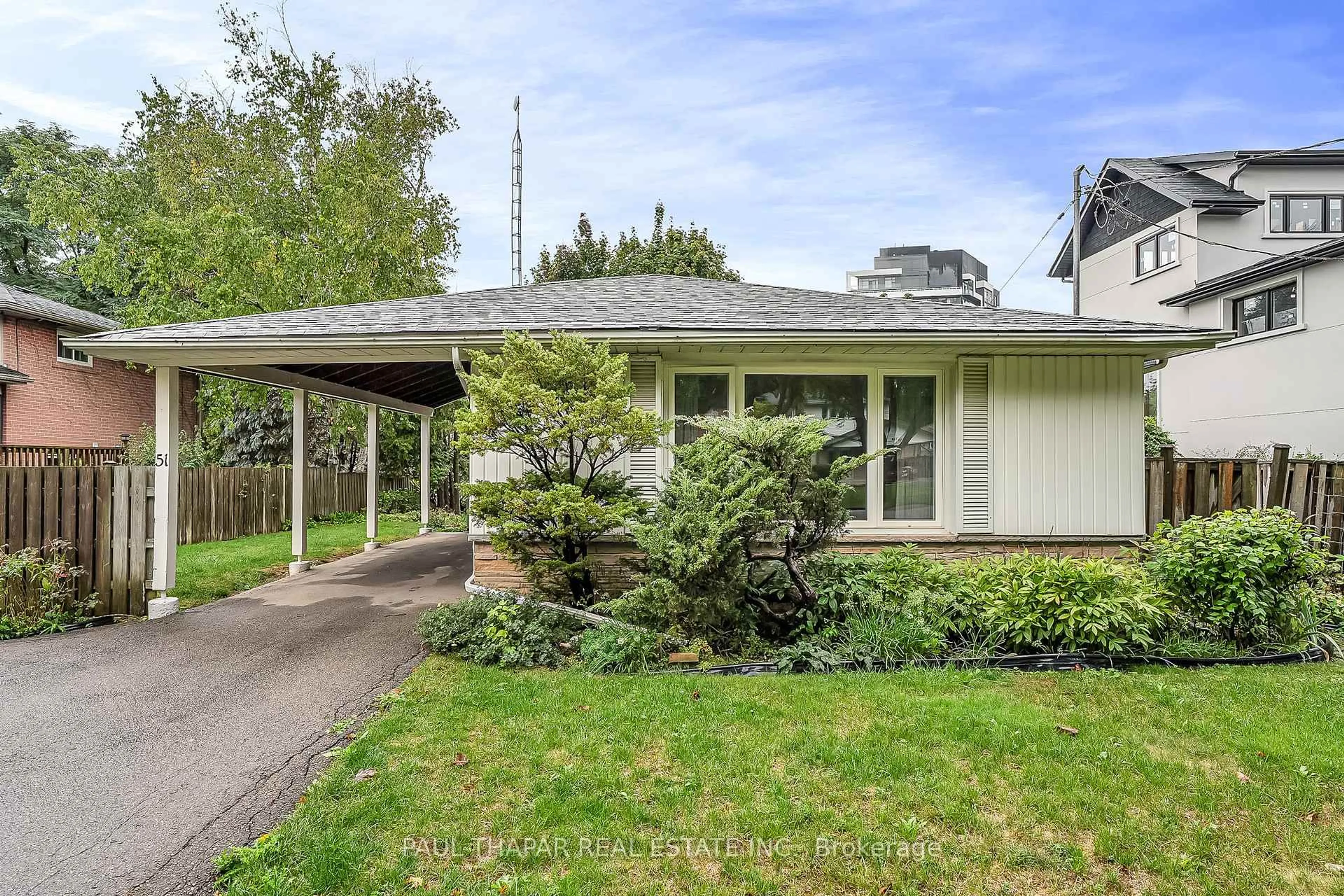 Home with vinyl exterior material, street for 51 Kingland Cres, Toronto Ontario M2J 2B8