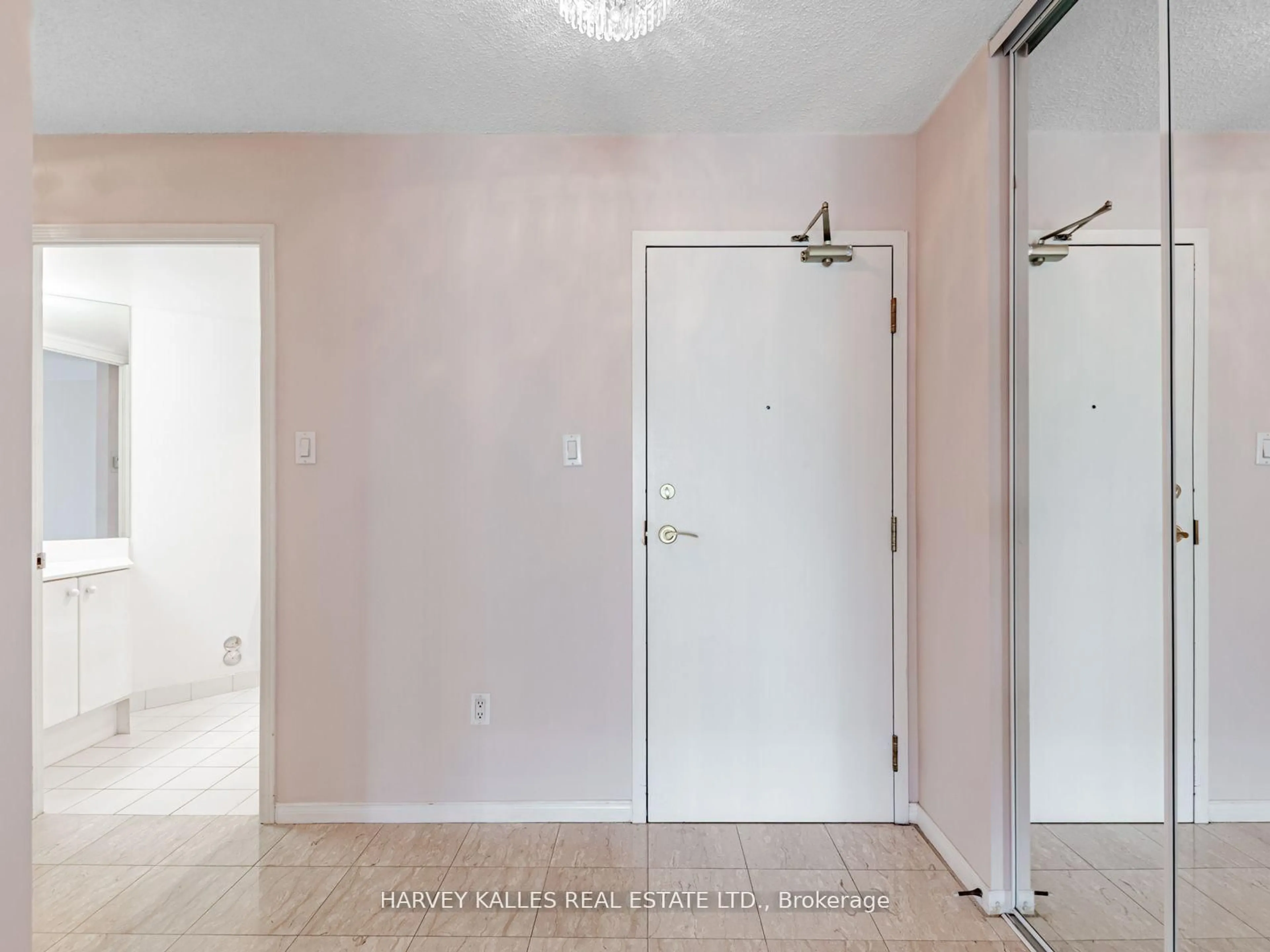 Indoor entryway for 10 Tichester Rd #802, Toronto Ontario M5P 3M4
