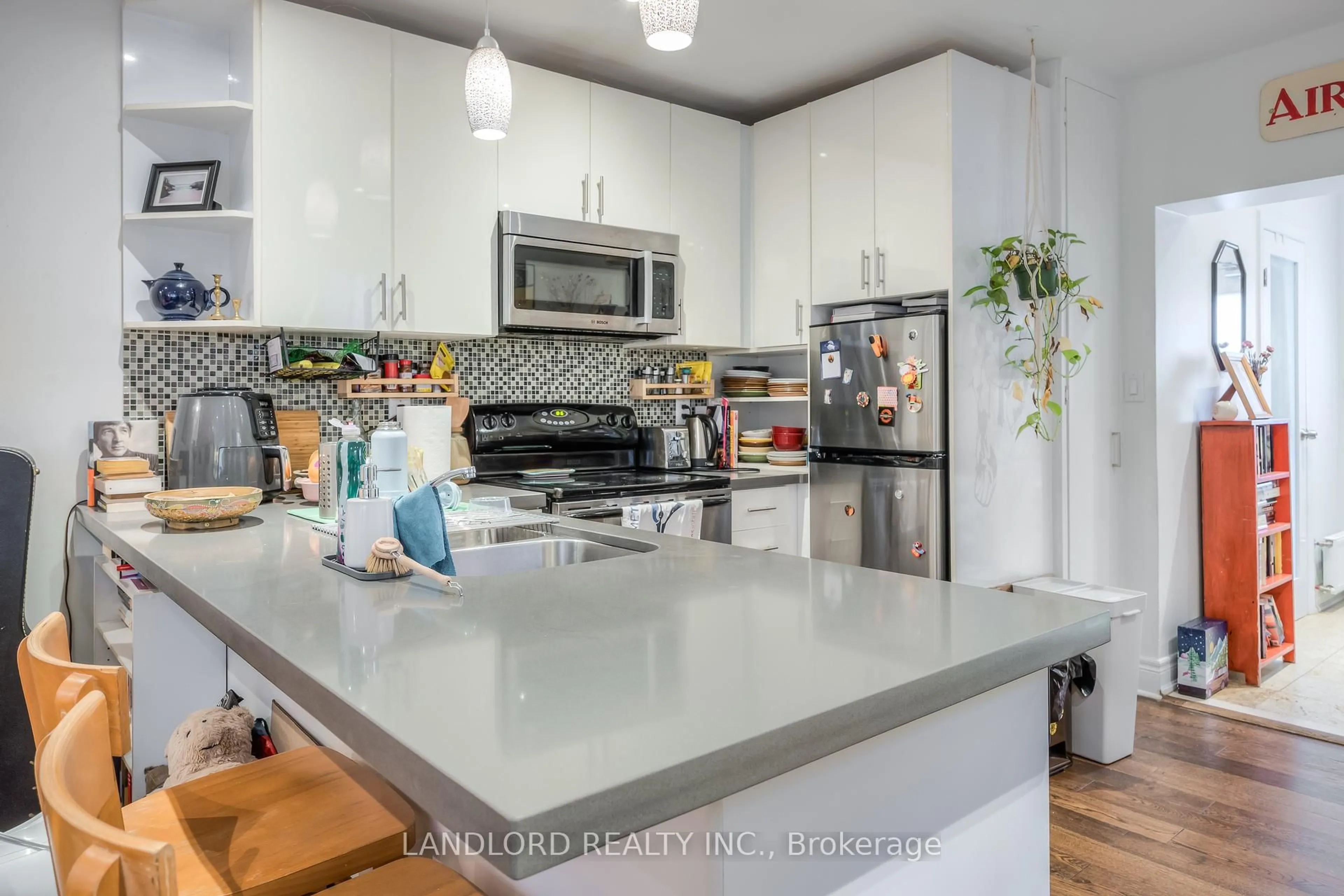 Open concept kitchen, unknown for 22 Rusholme Park Cres, Toronto Ontario M6J 2C9