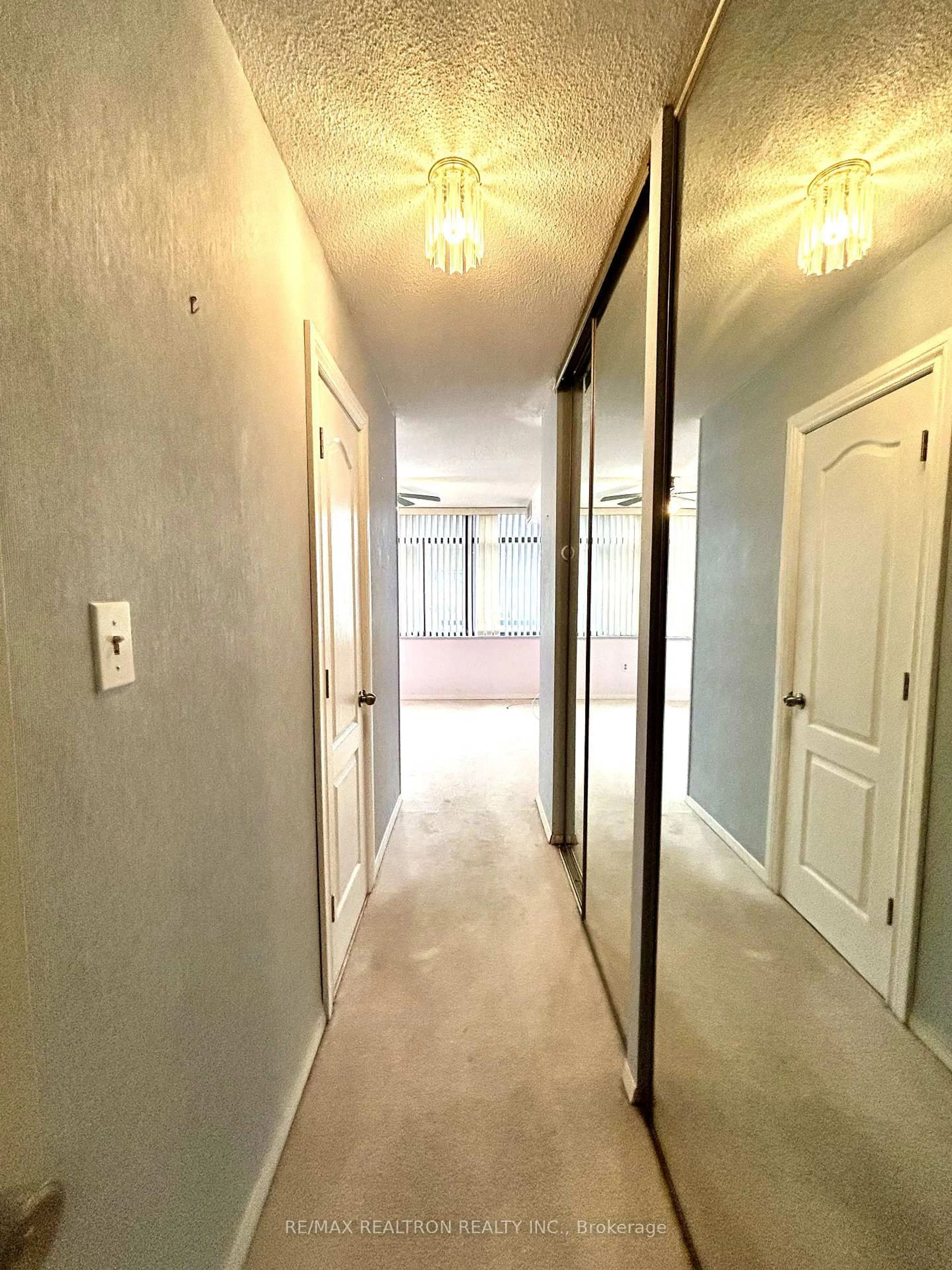 Unknown for 1201 Steeles Ave #102, Toronto Ontario M2R 3K1