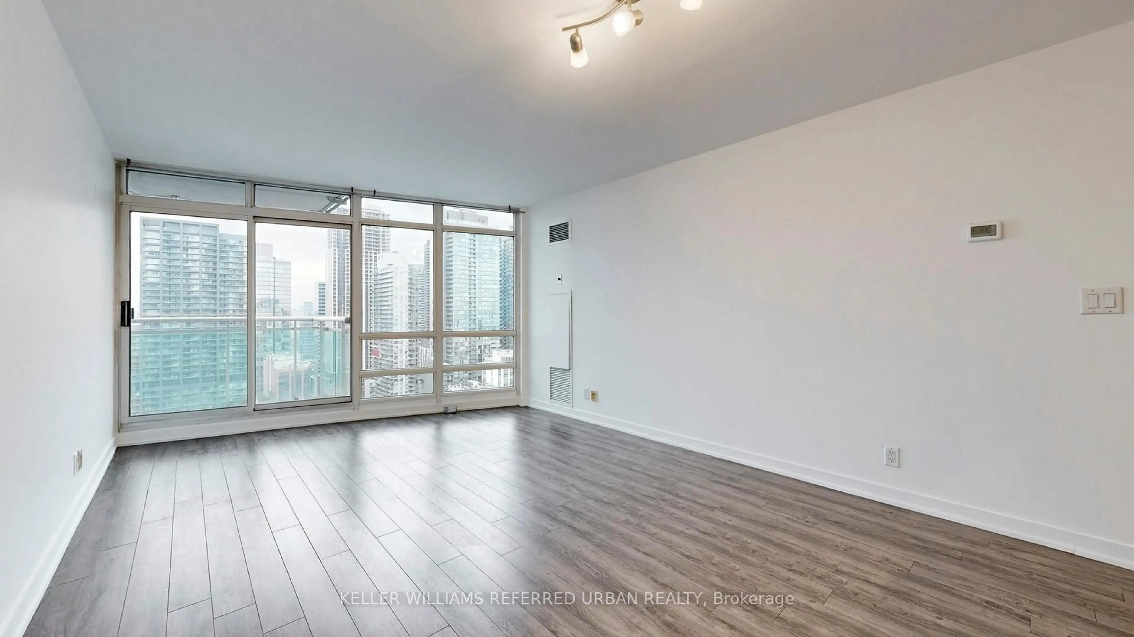 A pic of a room for 397 Front St #3508, Toronto Ontario M5V 3S1