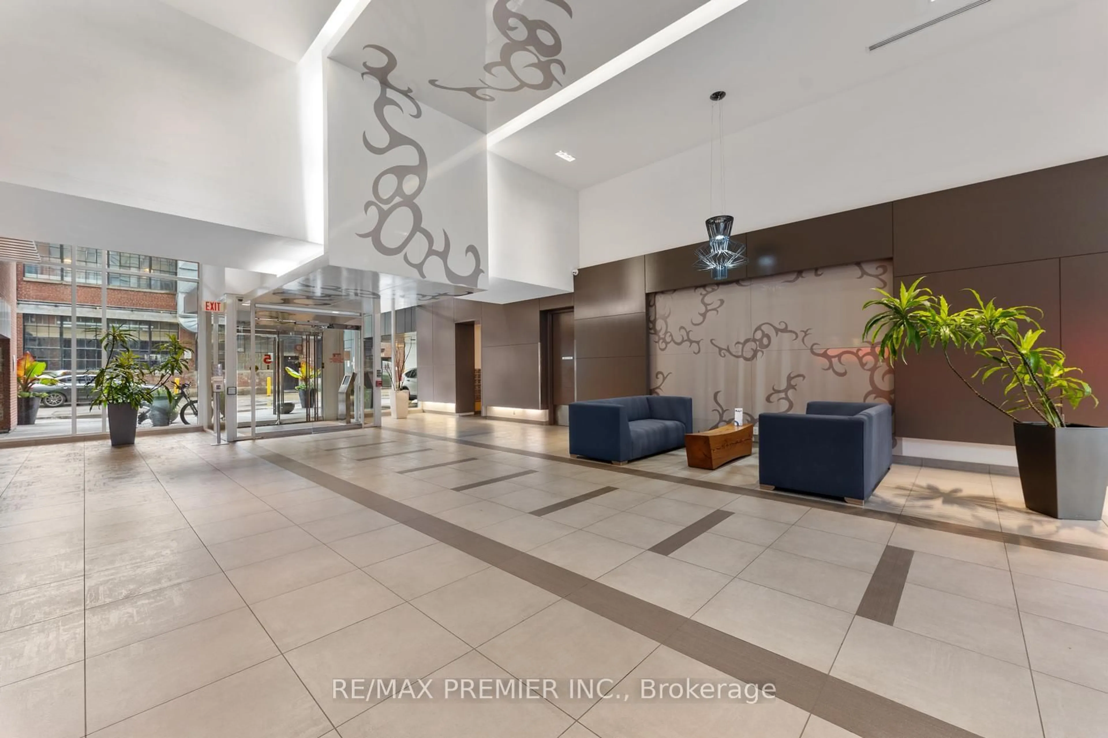 Lobby for 5 Hanna Ave #301, Toronto Ontario M6K 1W8