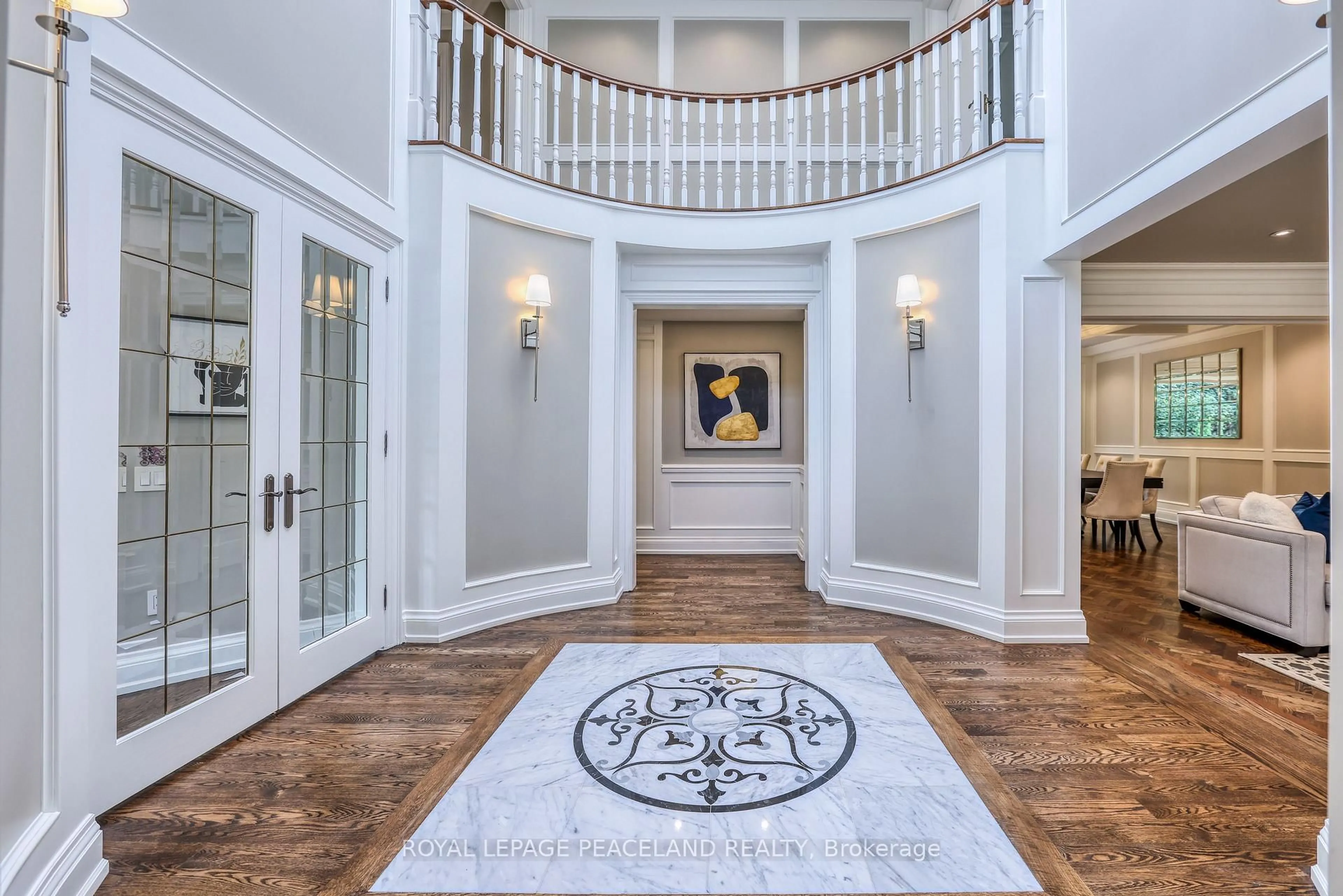 Indoor foyer for 2 Flaremore Cres, Toronto Ontario M2K 1V1