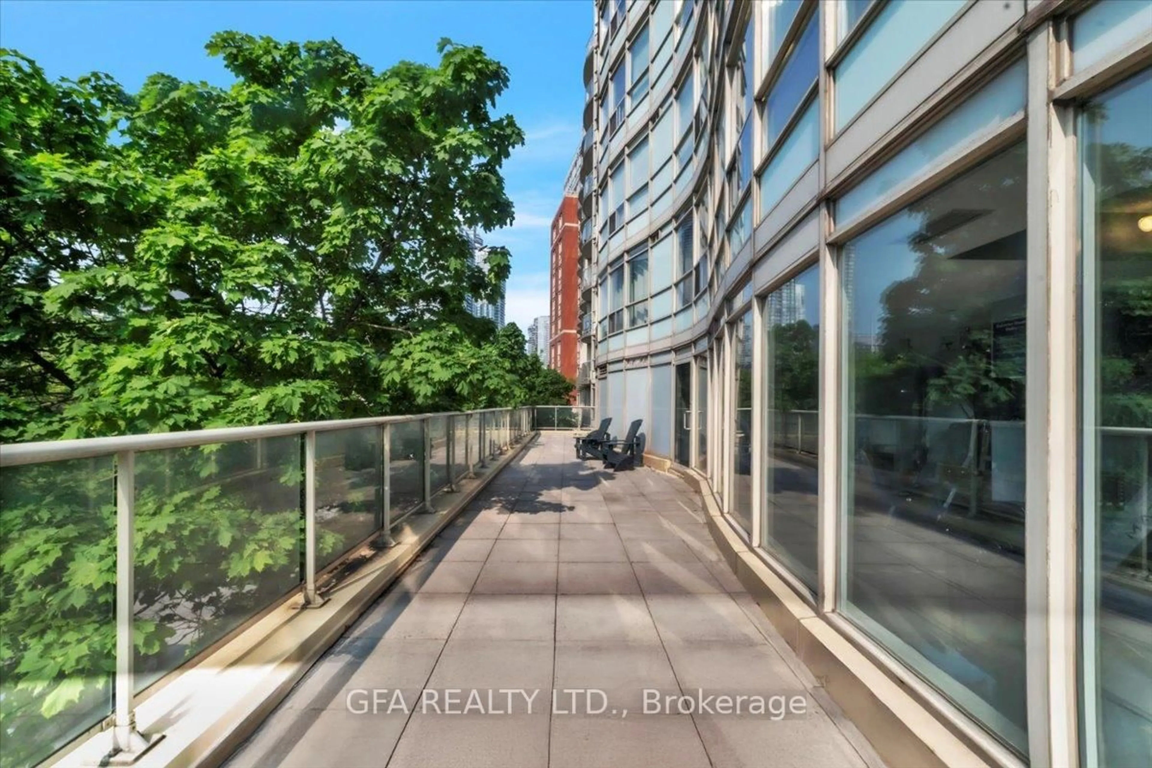 Balcony in the apartment, city buildings view from balcony for 550 Queens Quay #318, Toronto Ontario M5V 3M8
