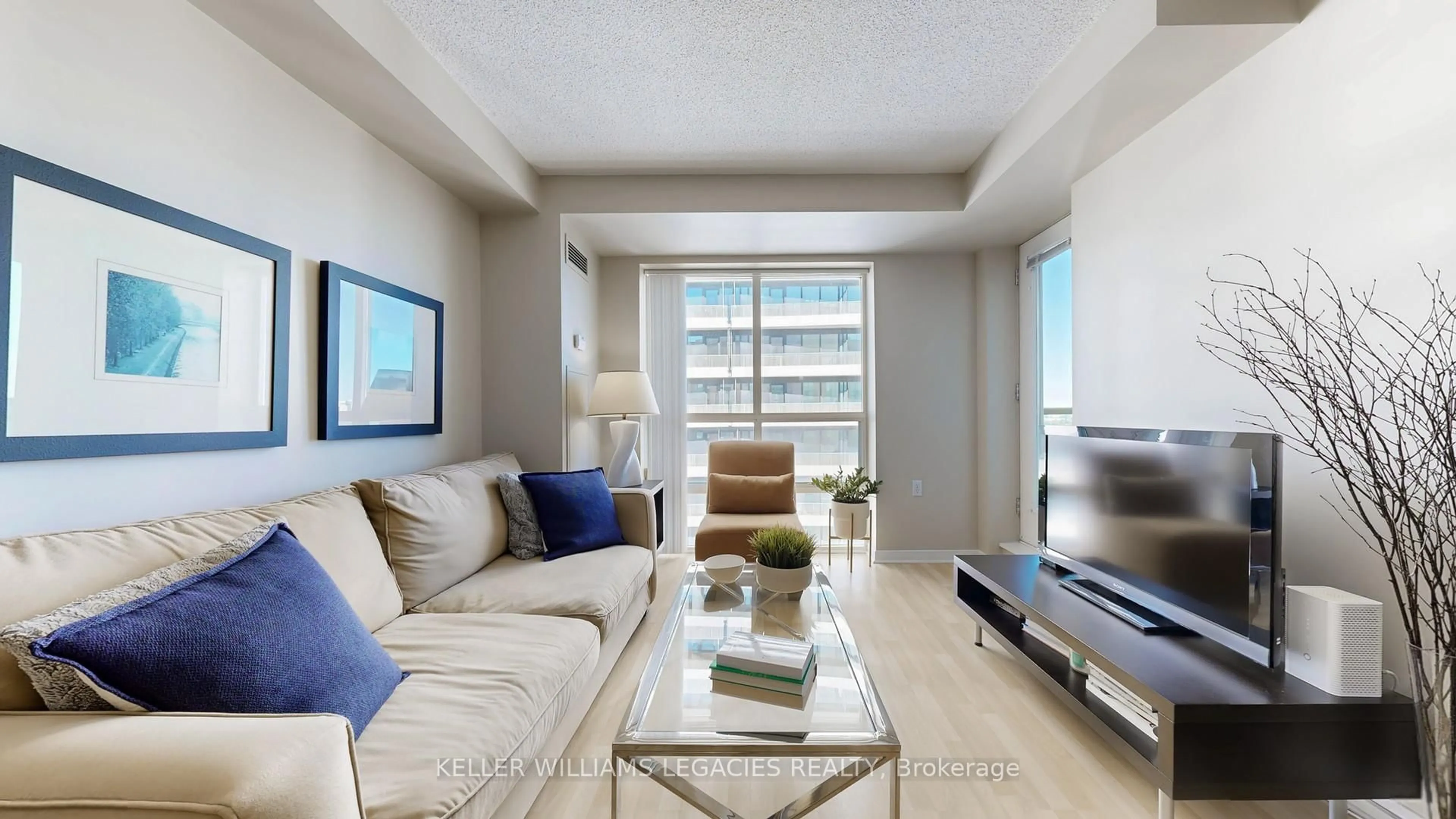 Living room with furniture, unknown for 28 Olive Ave #LPH01, Toronto Ontario M2N 7E6