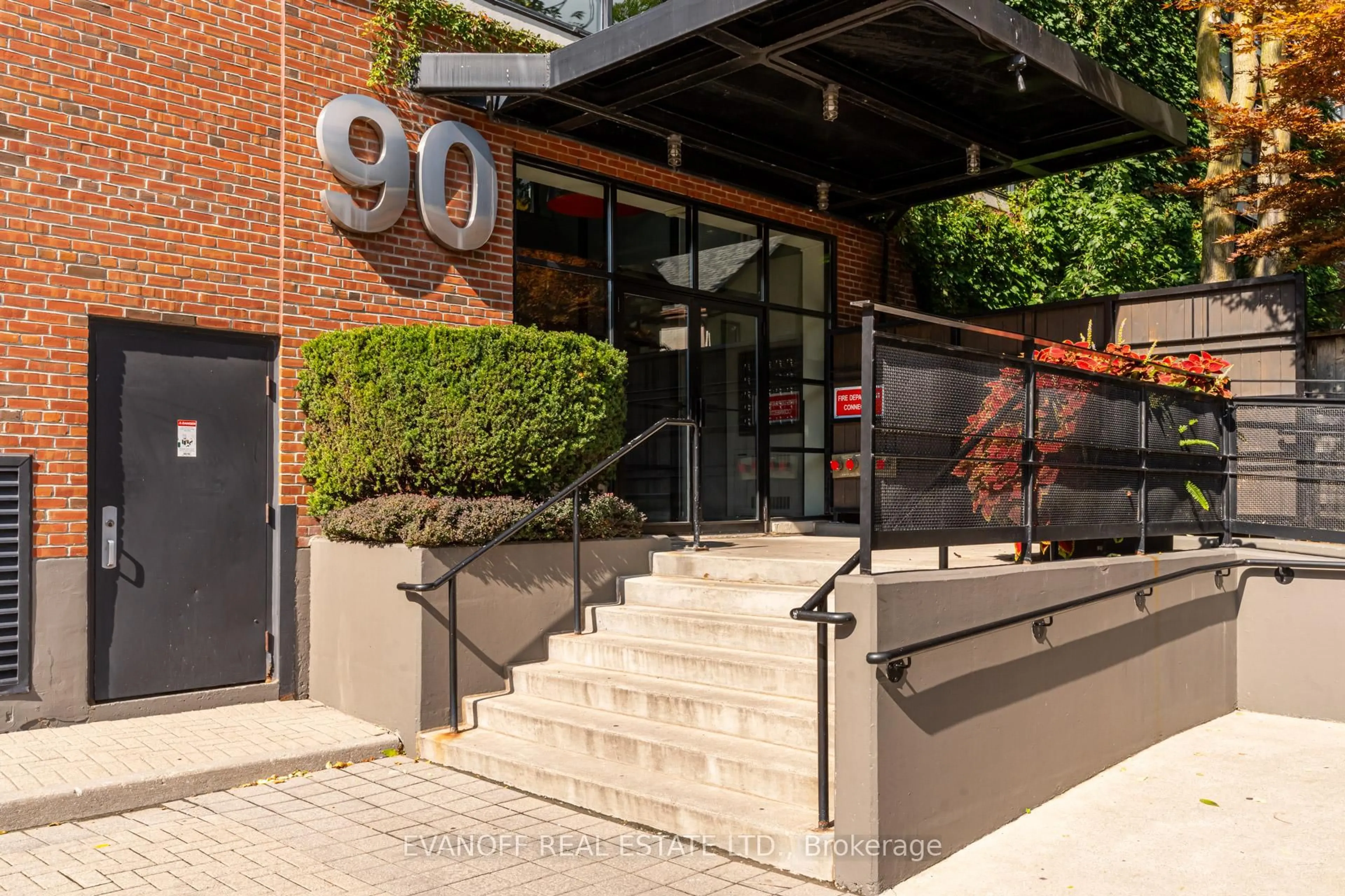Unknown for 90 Sumach St #407, Toronto Ontario M5A 4R4